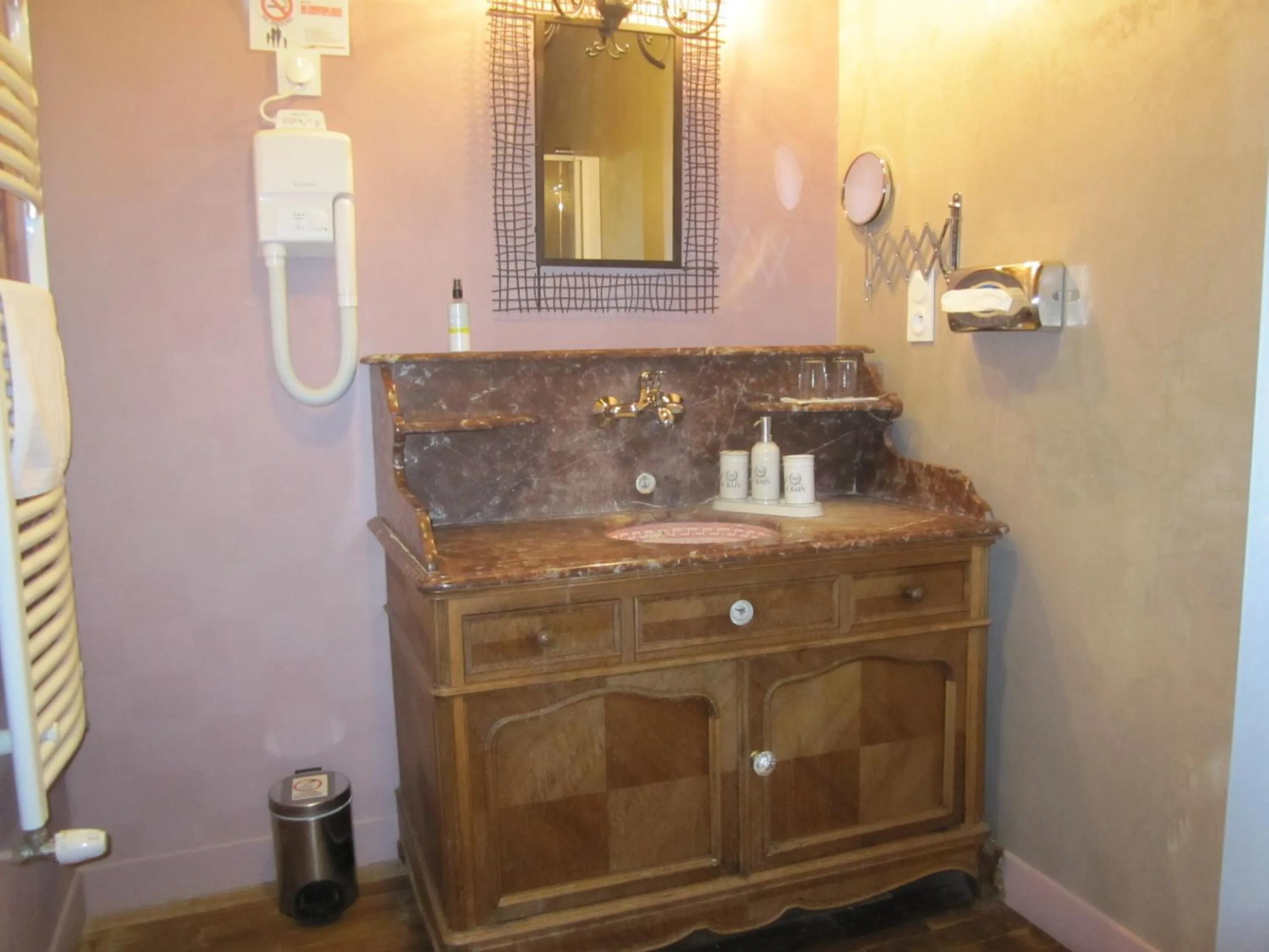 Bathroom in Manoir Desnachez