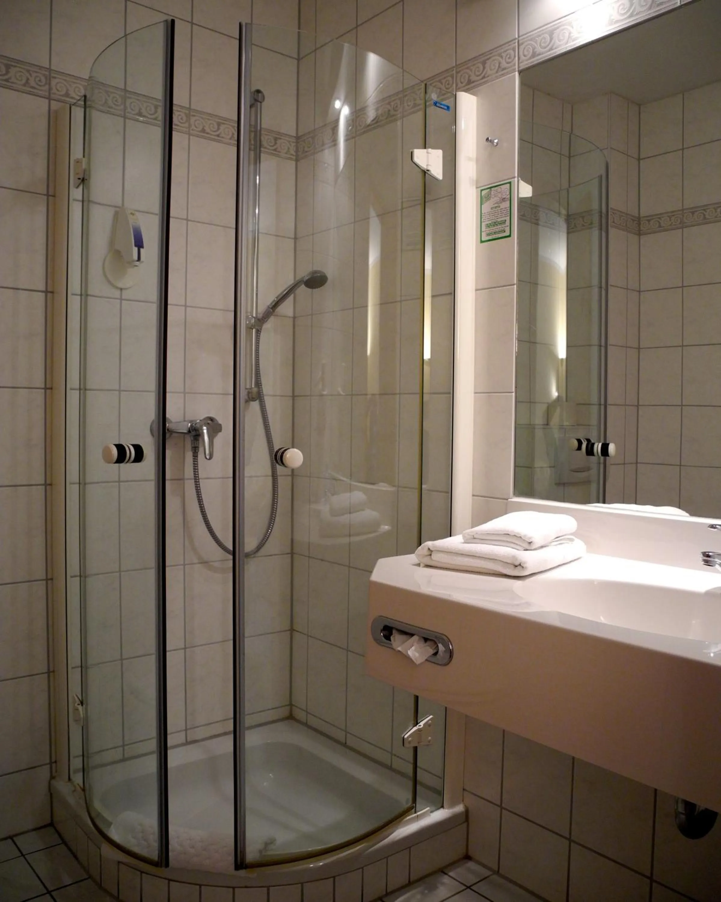 Bathroom in Pension Kühne