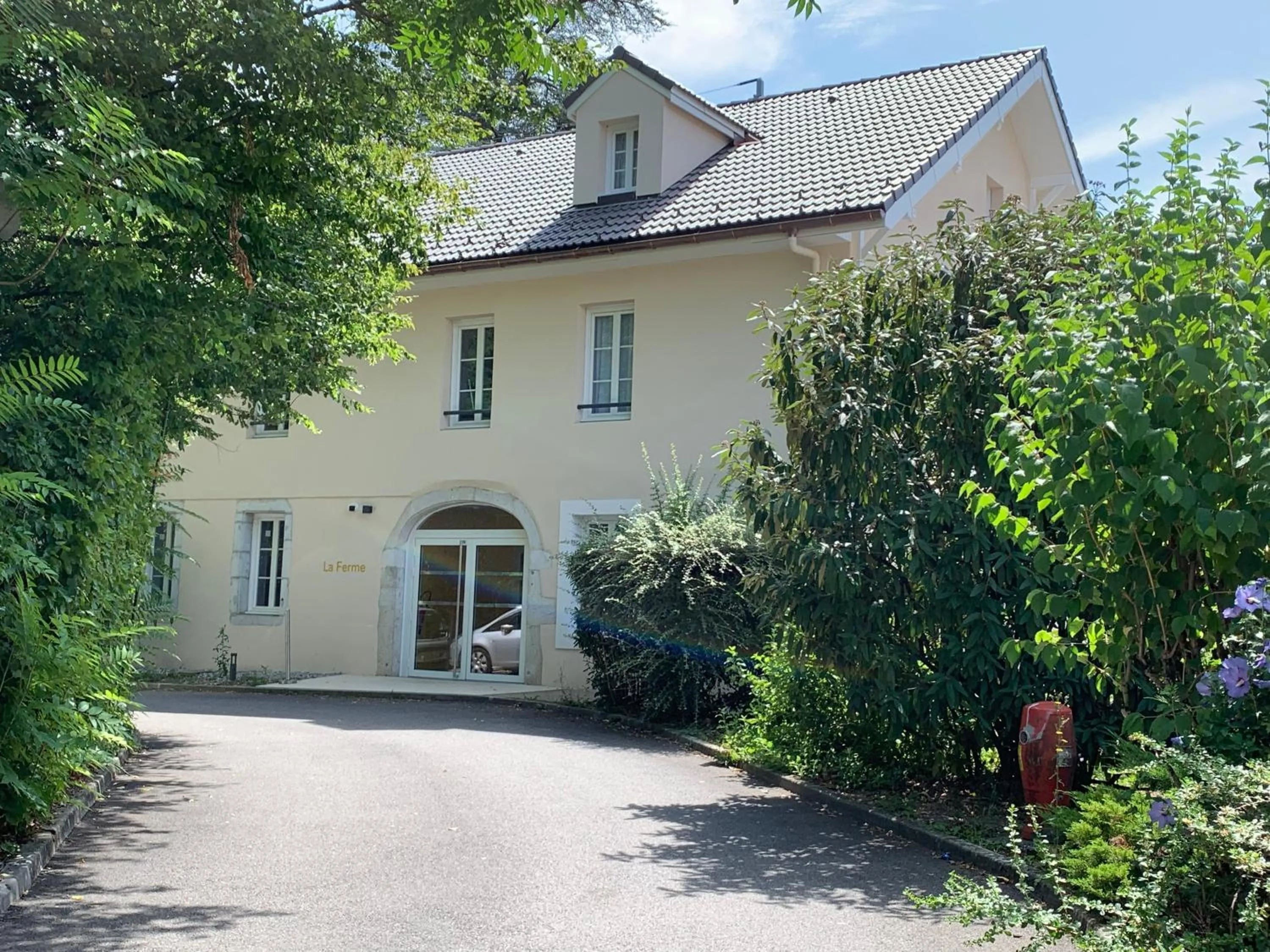 Garden view in The Residence Hotel Geneva Airport - M3 Ferney