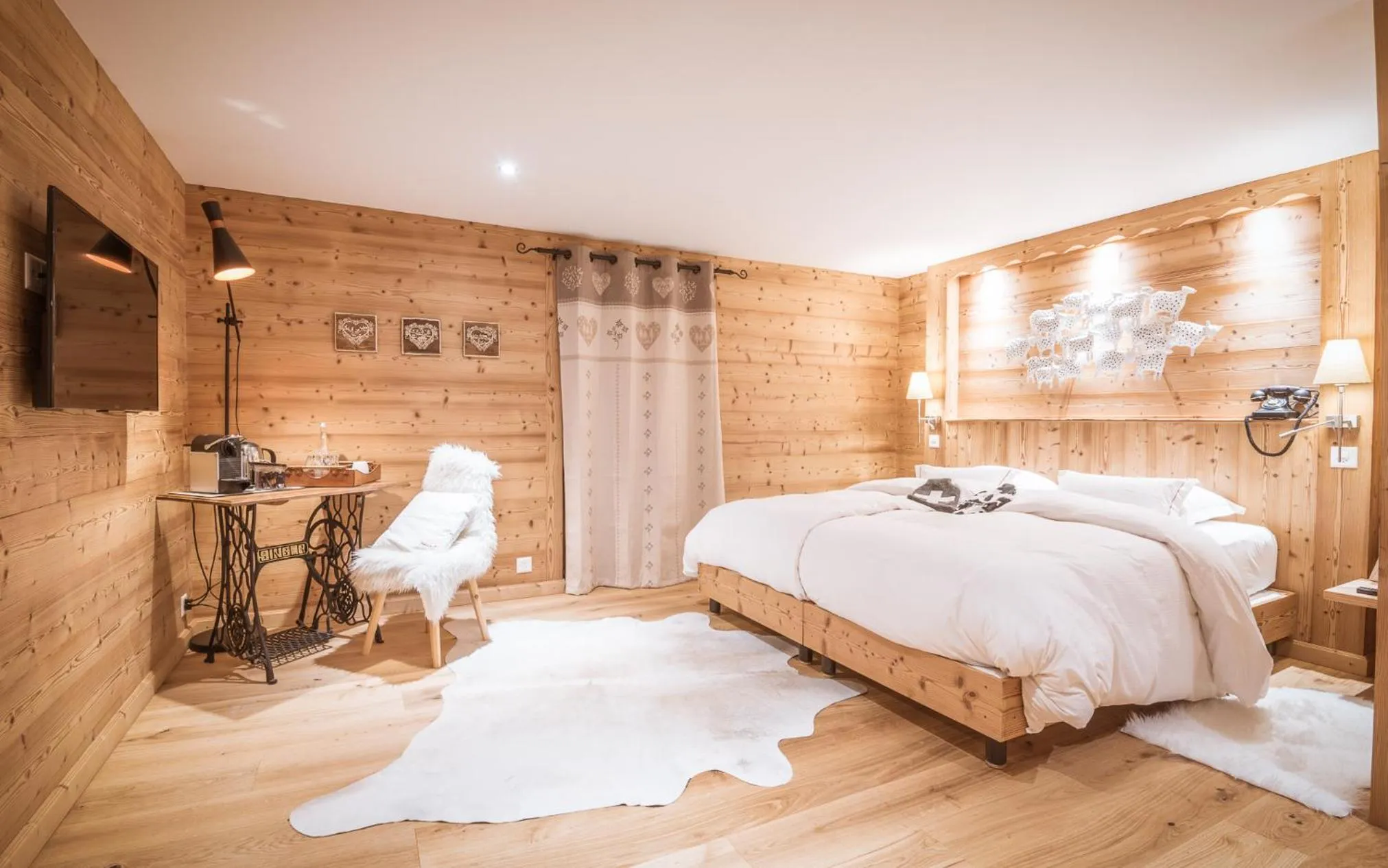 Photo of the whole room, Bed in Lifestyle Rooms & Suites by Beau-Séjour