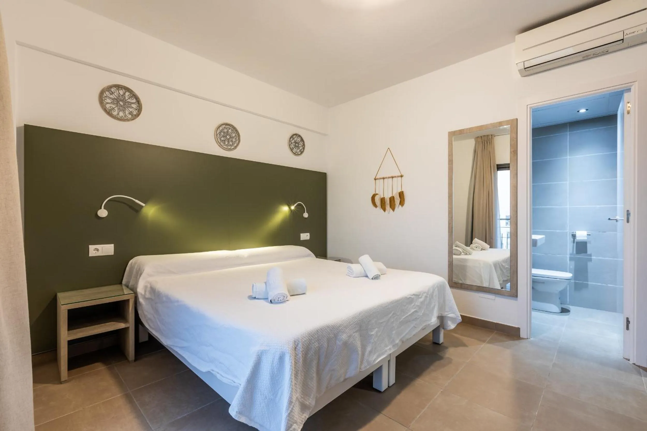 Bed in Hostal Alicante