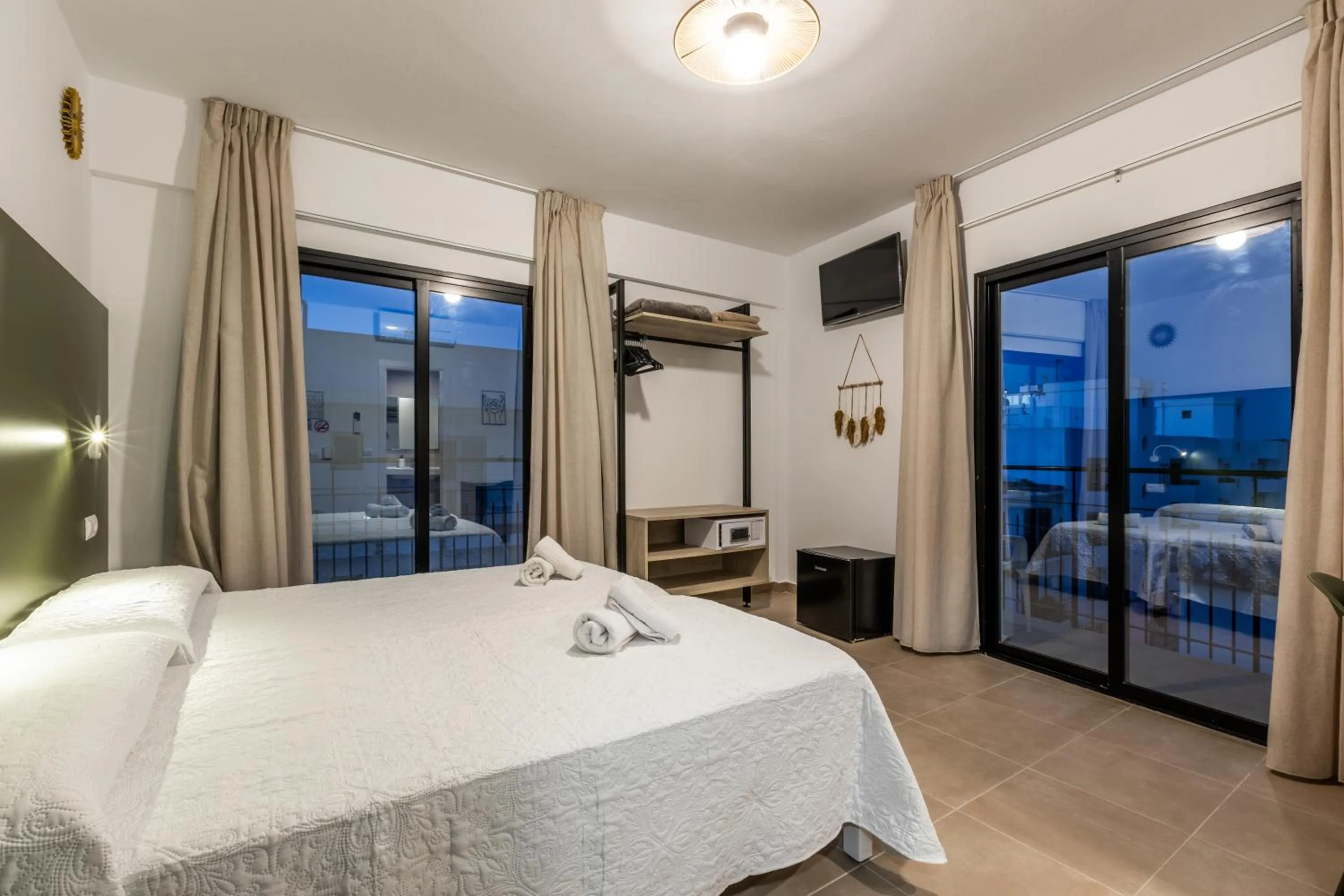 Bed in Hostal Alicante