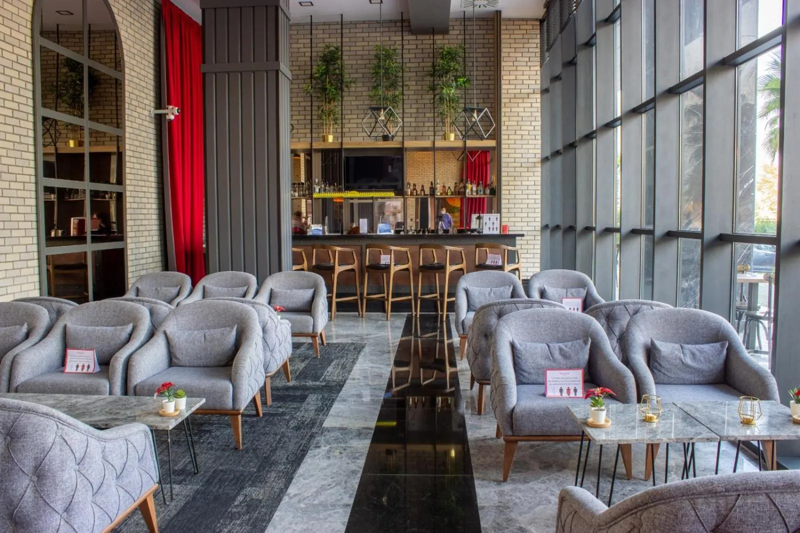 Seating area in Ramada By Wyndham Tire