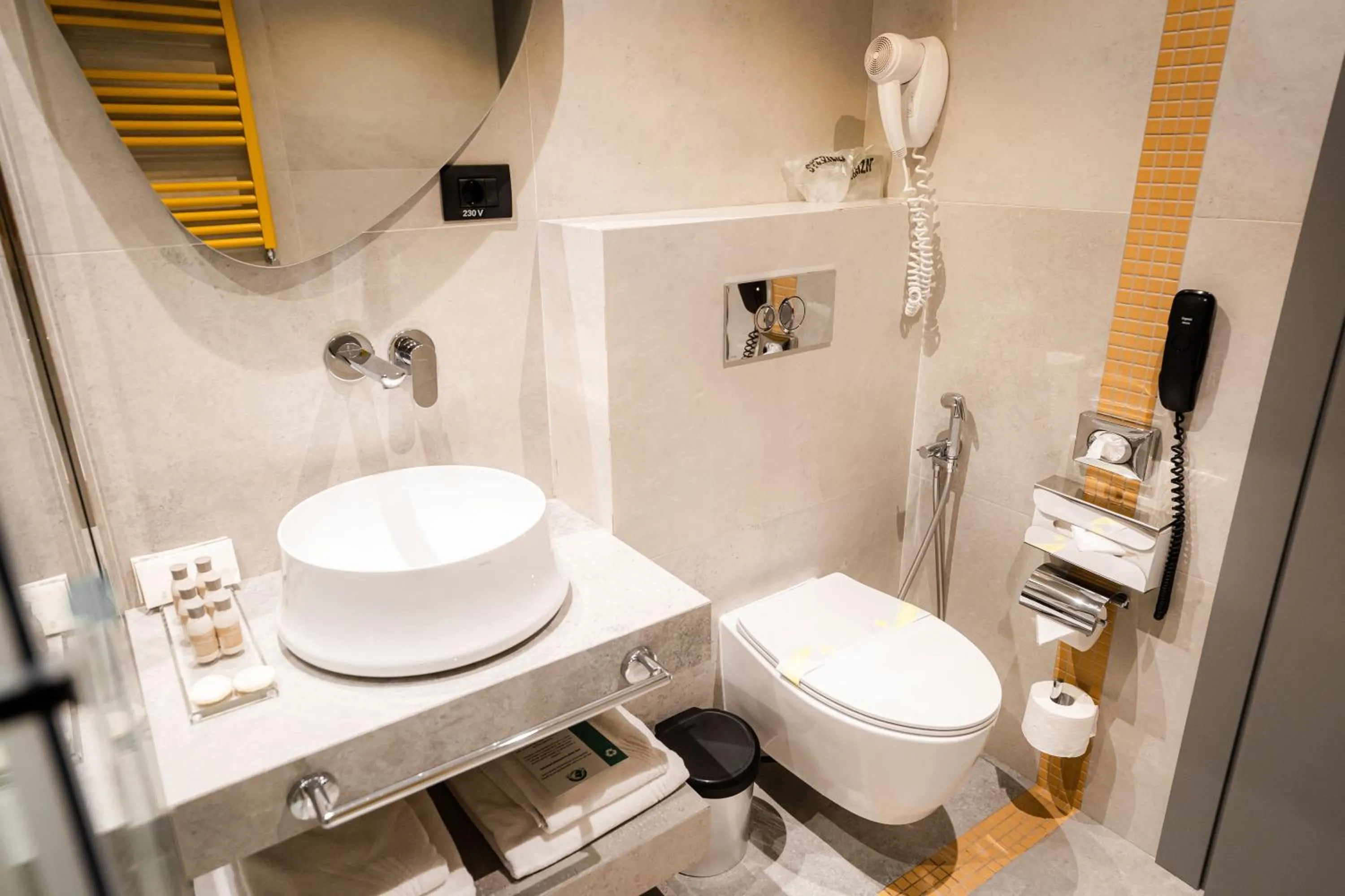 Shower in Mandachi Hotel & SPA