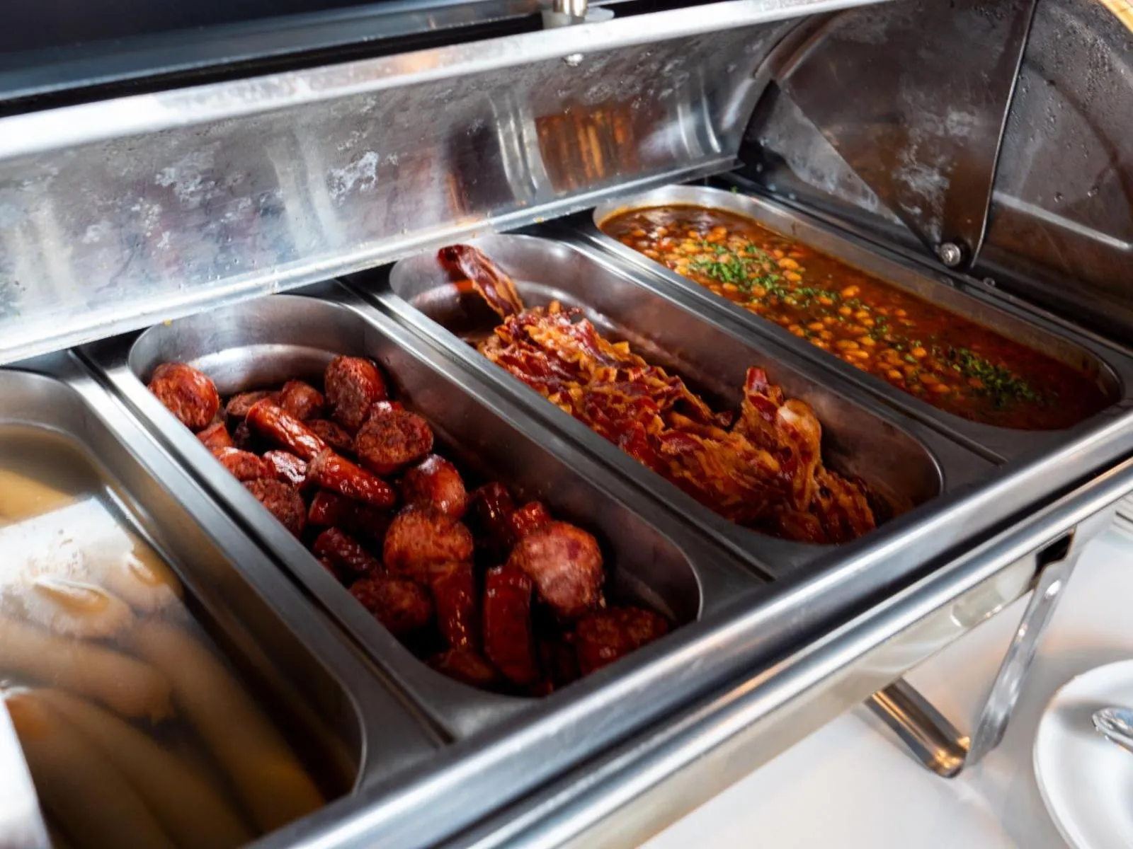 Breakfast in Mandachi Hotel & SPA