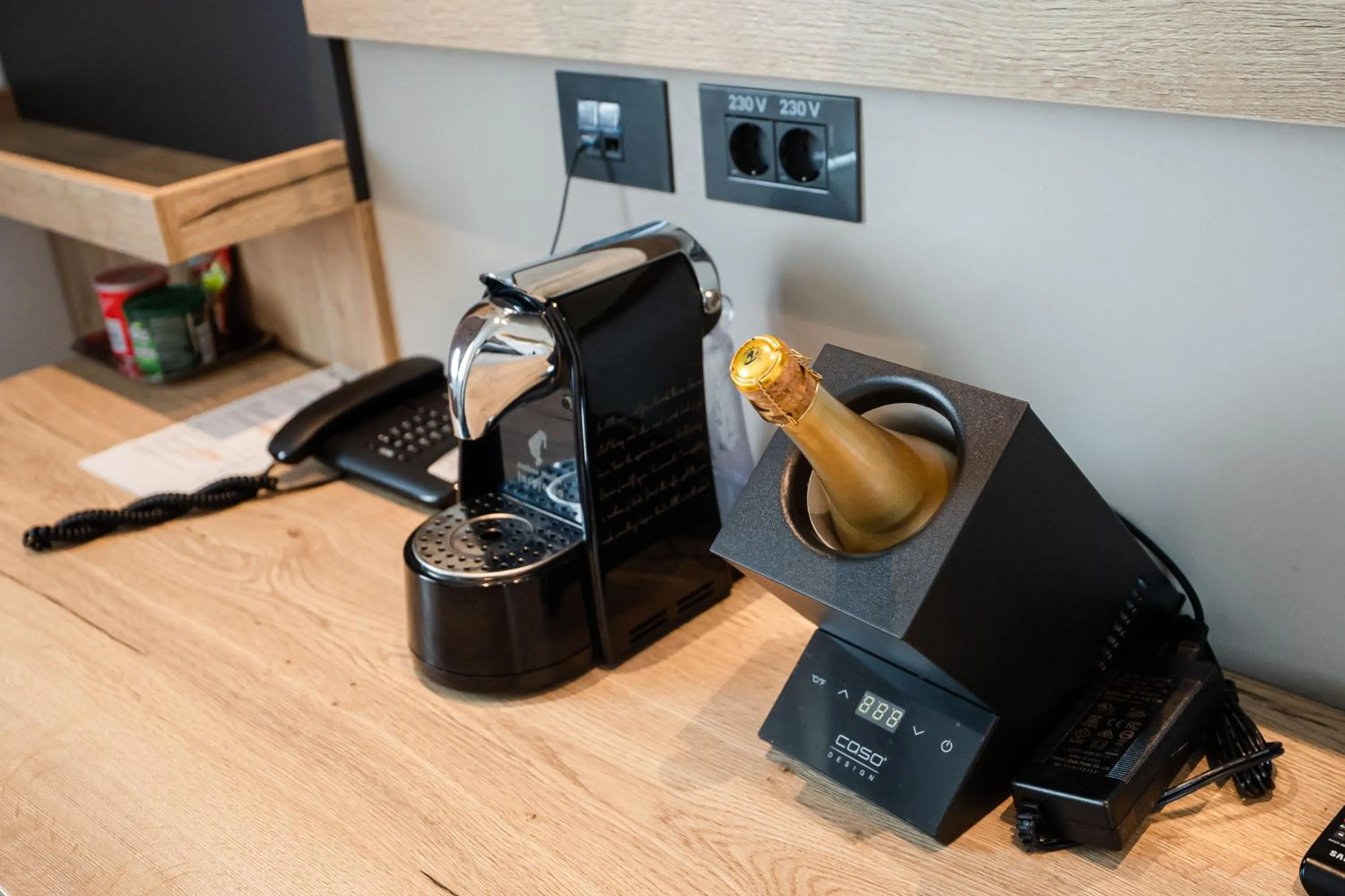 Coffee/tea facilities in Mandachi Hotel & SPA