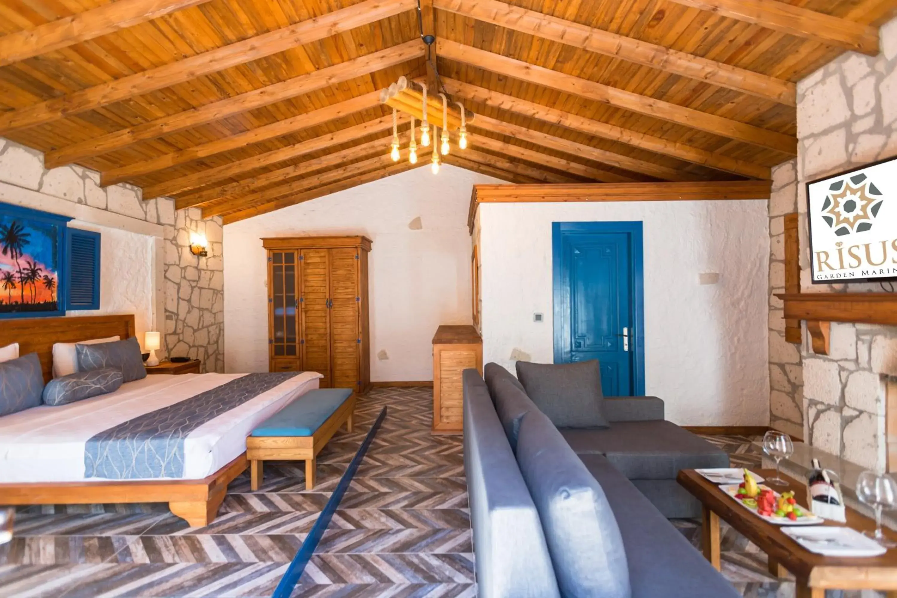 Junior Suite in Risus Garden Marina Hotel Junior Suite in Risus Garden Marina Hotel