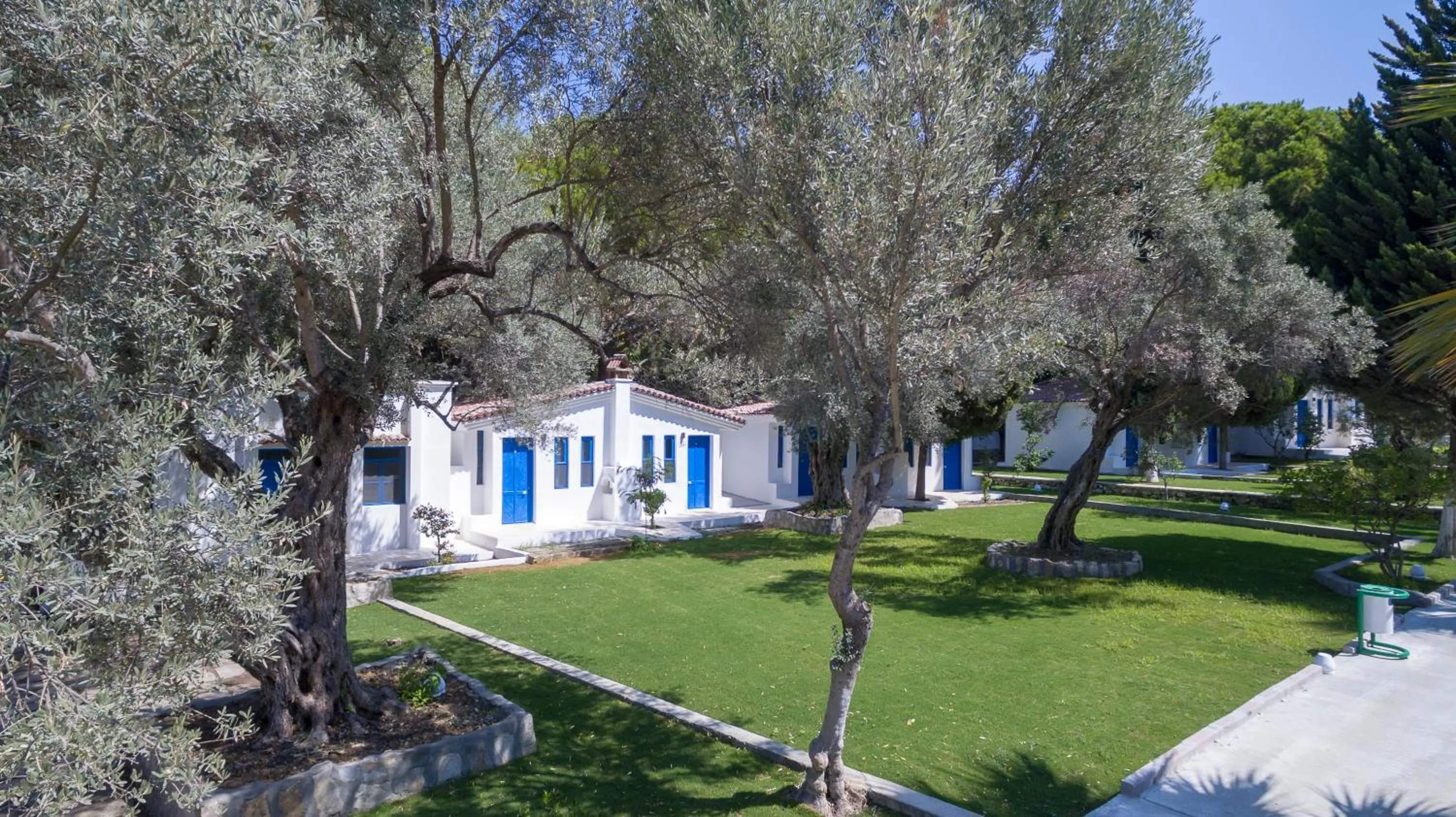 Property building in Risus Garden Marina Hotel