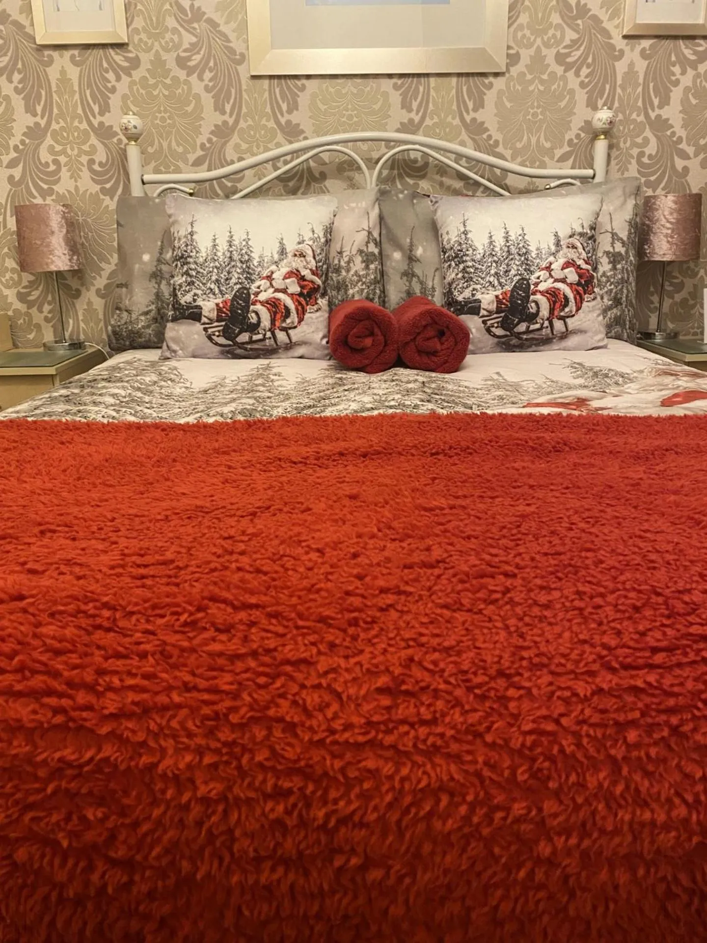 Bed in The Libra - Adults Only B&B with guaranteed carpark