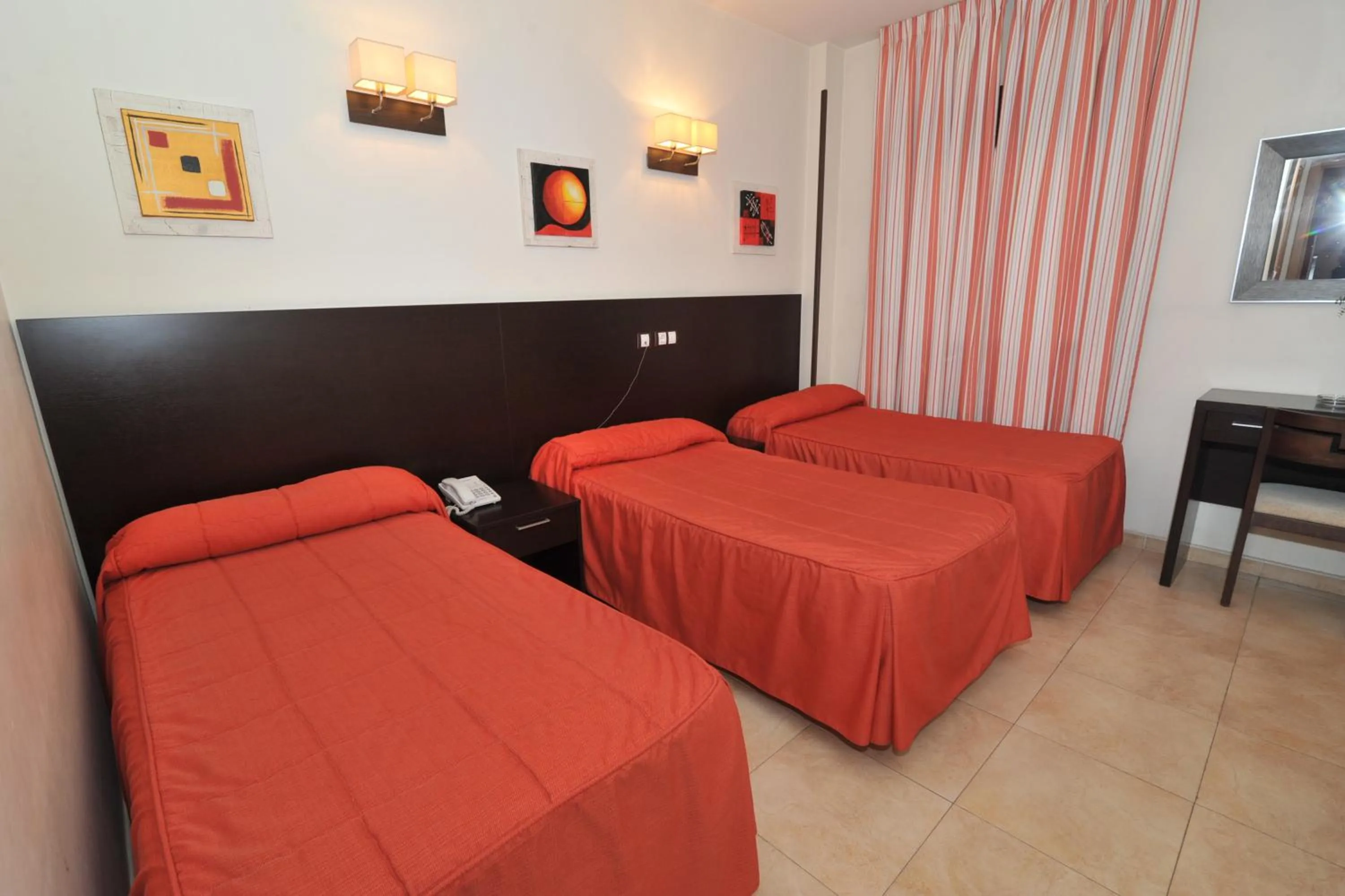 Photo of the whole room, Bed in Hostal Goyma III