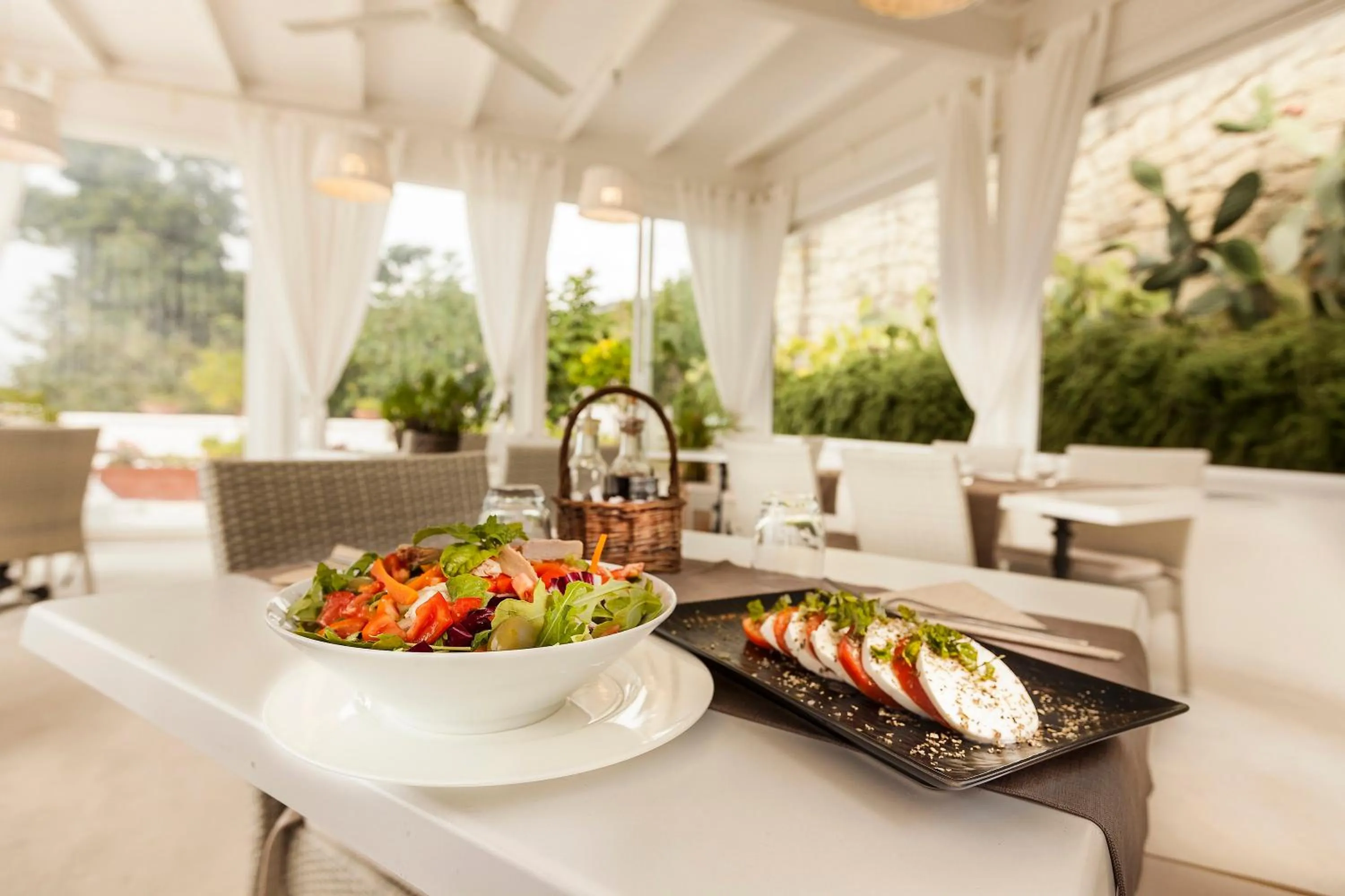 Restaurant/places to eat in Tenuta Del Poggio Antico