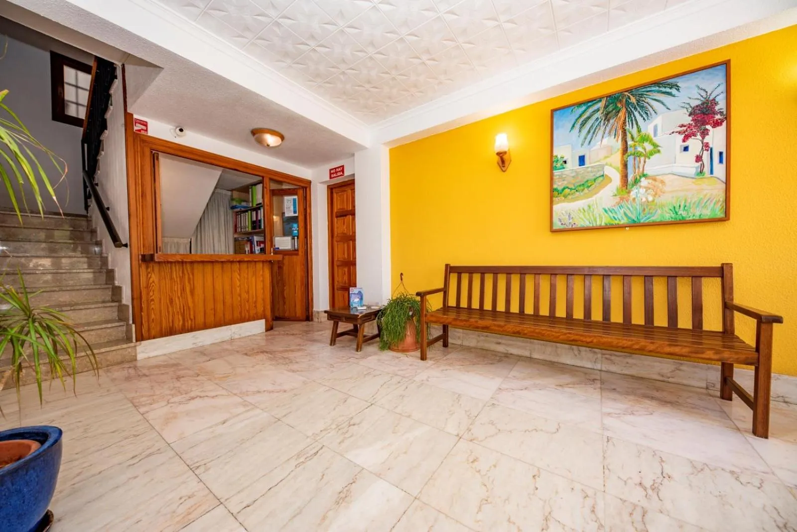 Hostal y Apartamentos Santa Eulalia