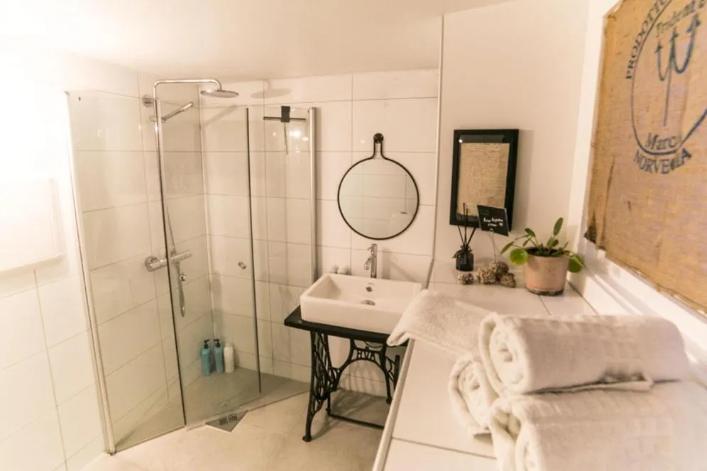 Spa and wellness centre/facilities, Bed in Catogården - Boutique Home & Activity Centre