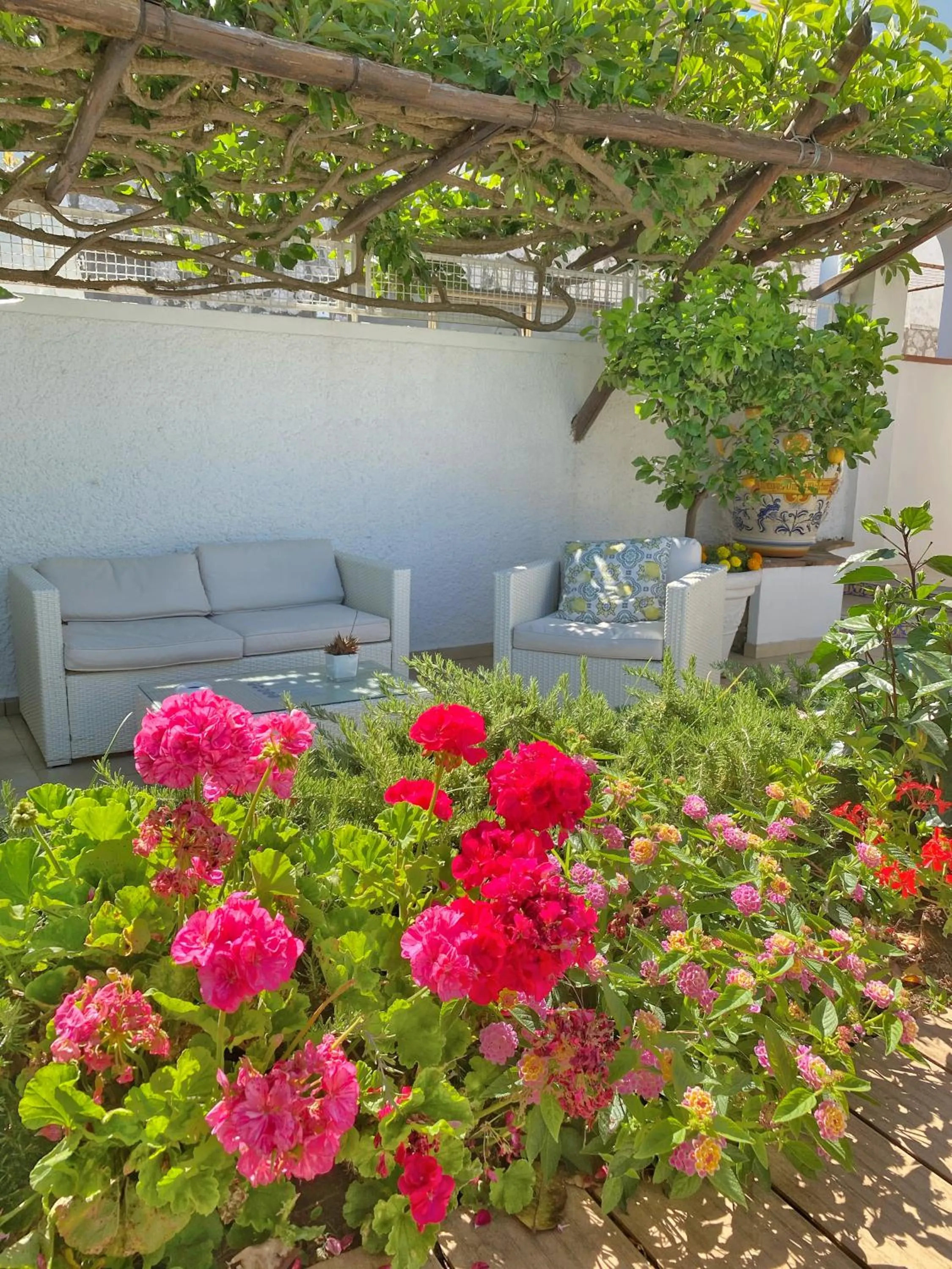 Patio in La Giuliva Charming Rooms
