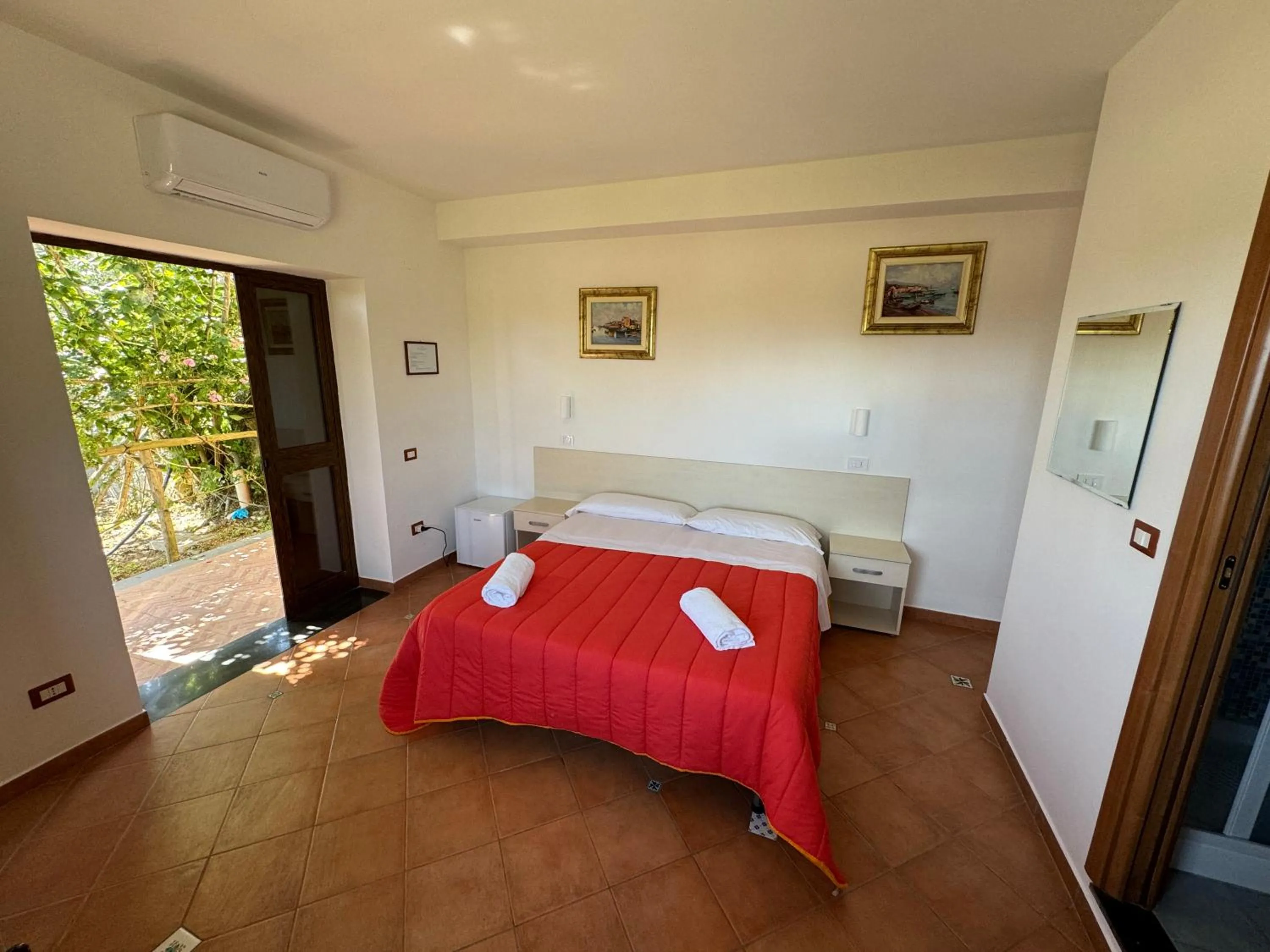 Bedroom, Bed in Agriturismo Piccolo Paradiso