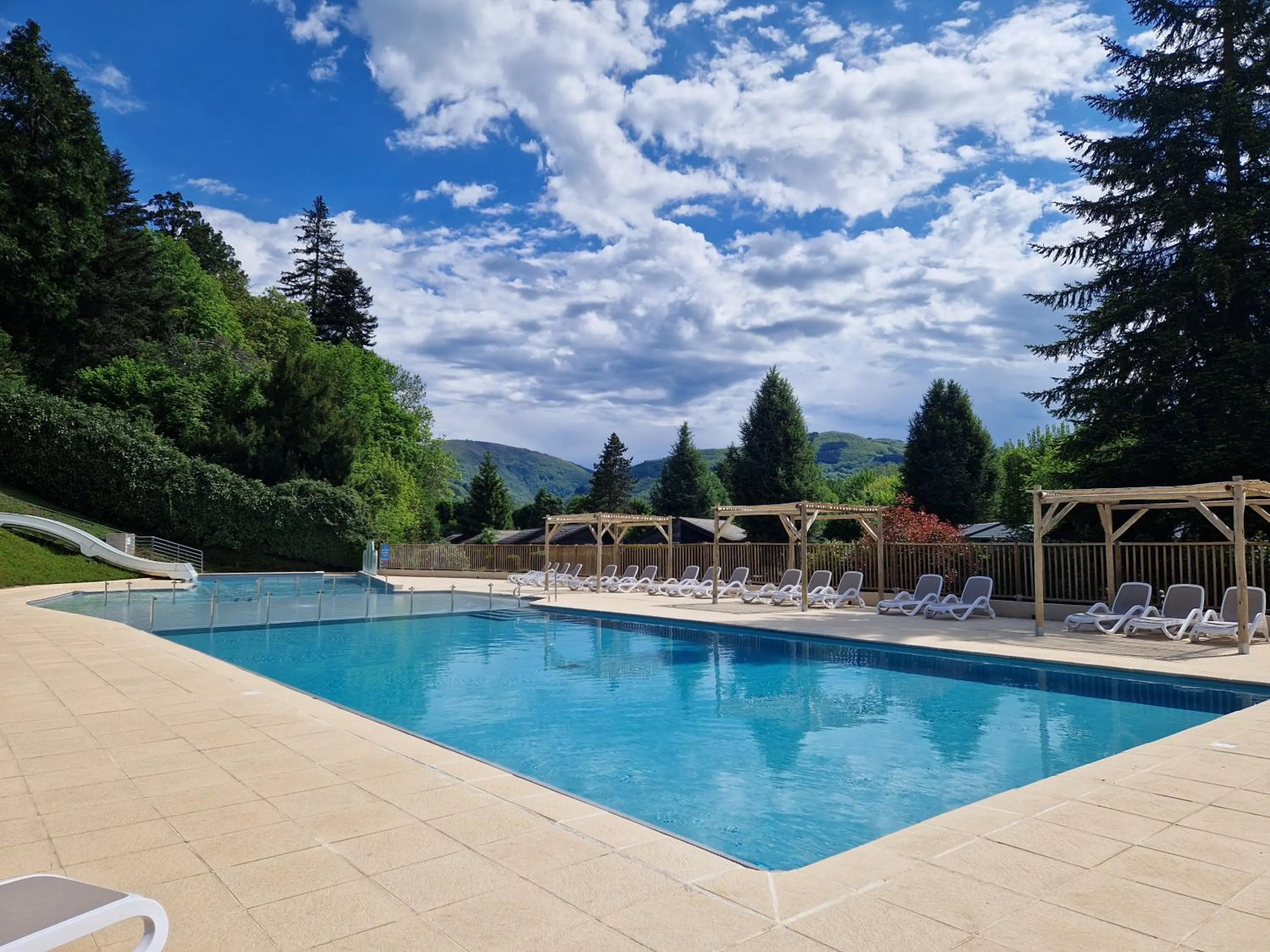 Swimming pool in Camping Marmotel
