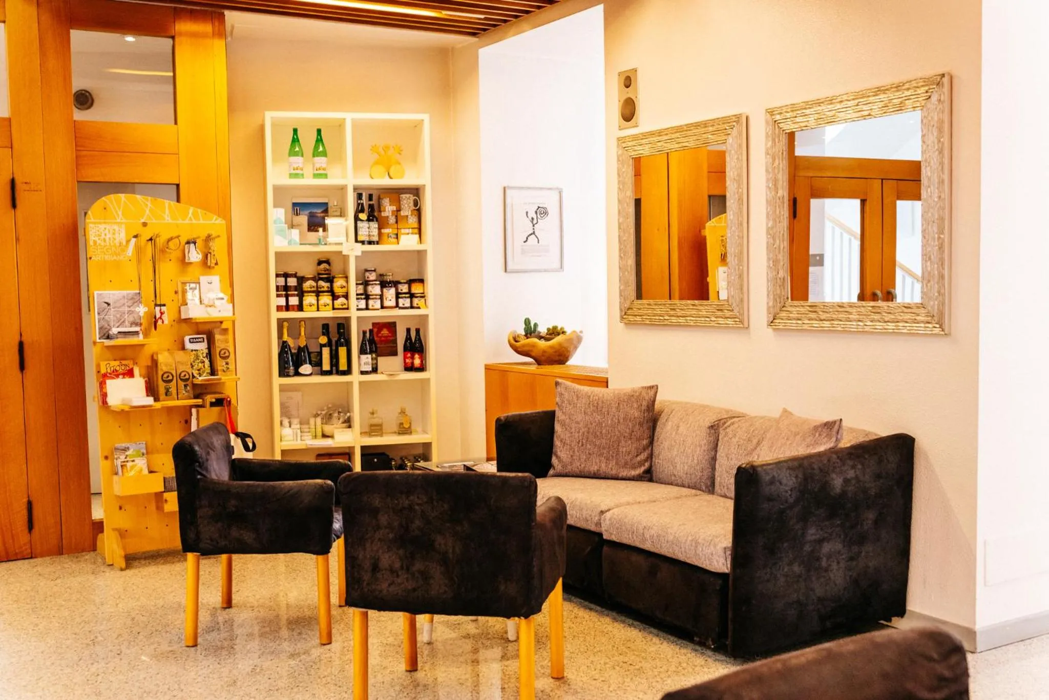 Lobby or reception in Albergo Sorriso