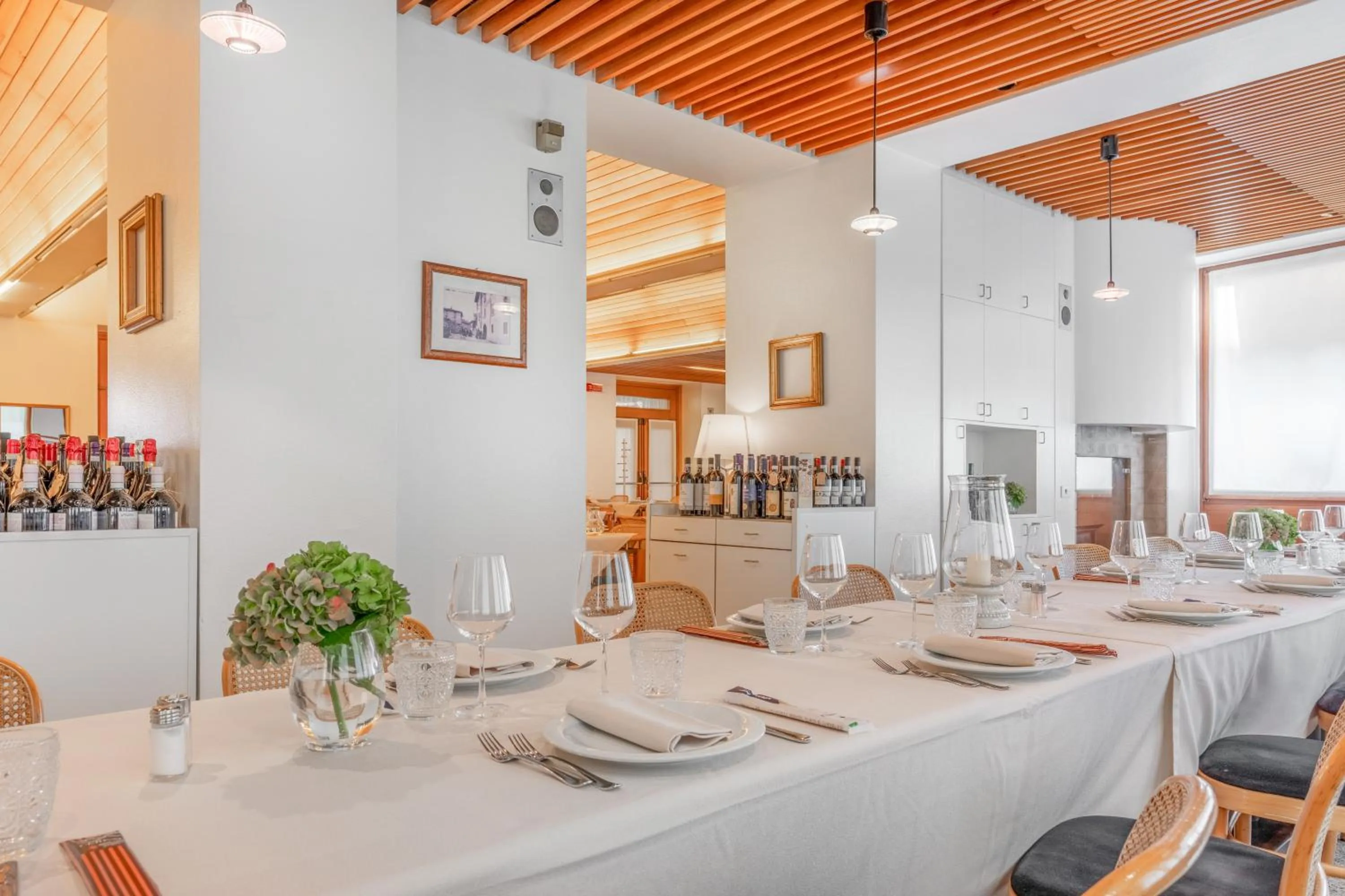 Restaurant/places to eat in Albergo Sorriso