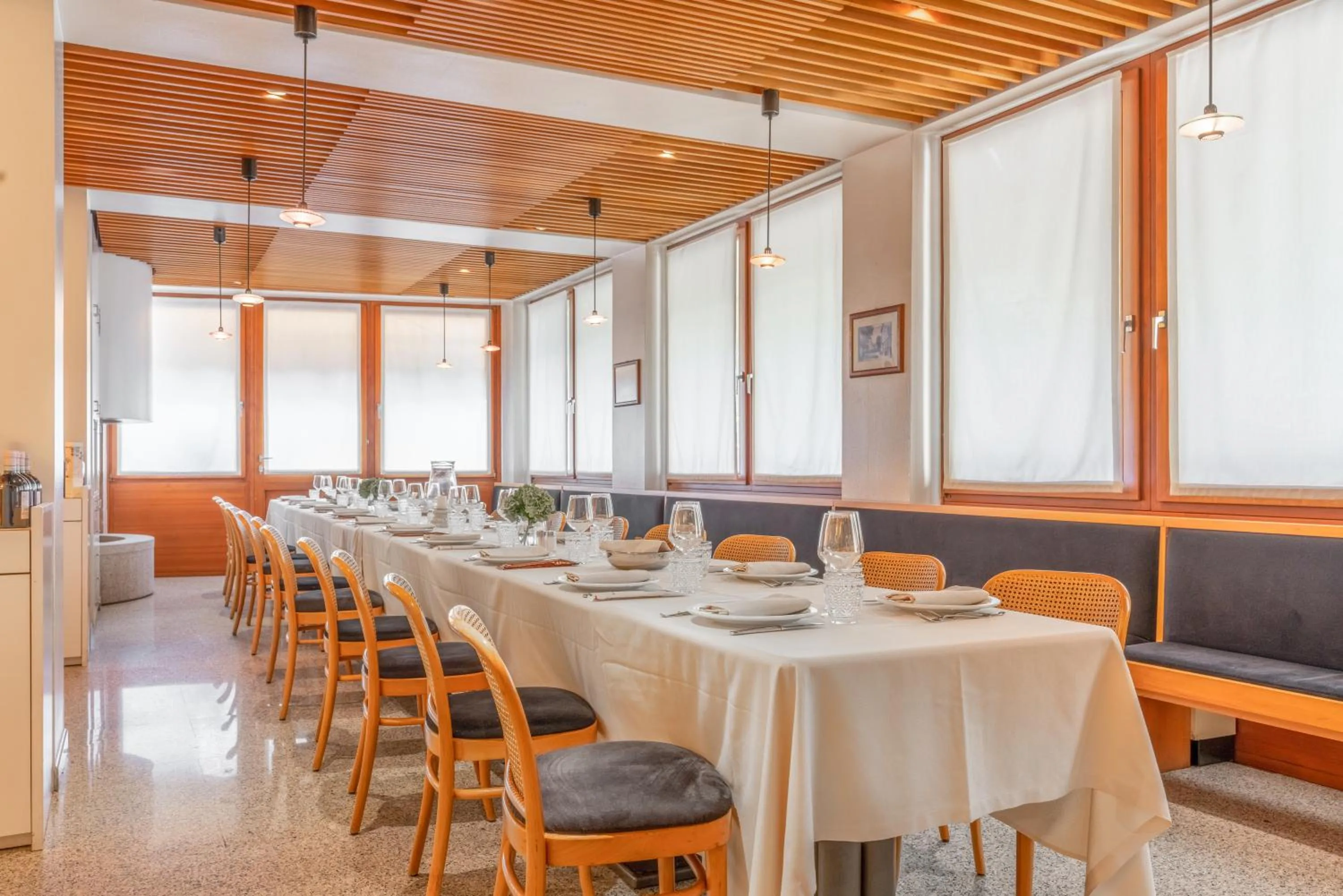 Restaurant/places to eat in Albergo Sorriso