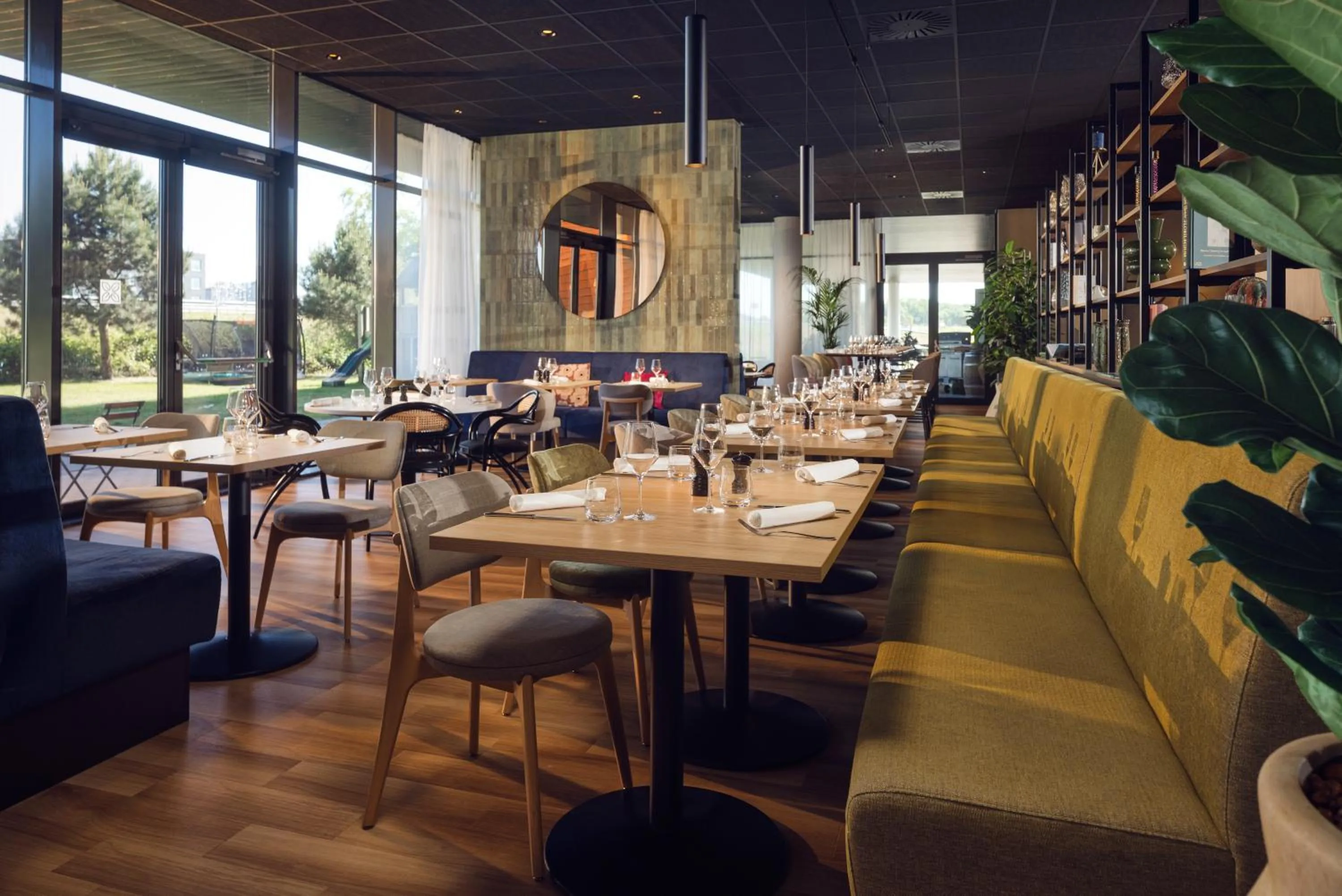 Restaurant/places to eat in Hilton Garden Inn Leiden