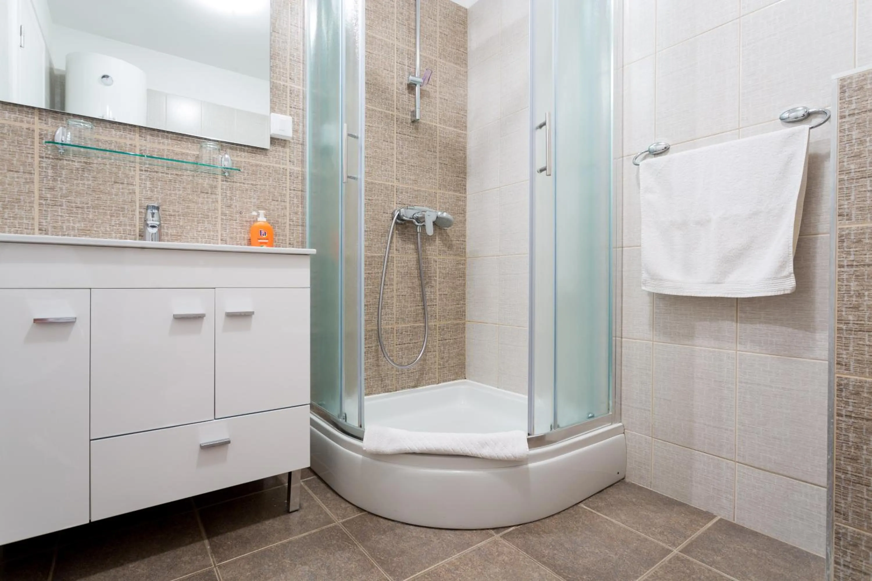 Bathroom in Adriatic Queen Rooms & Apartments