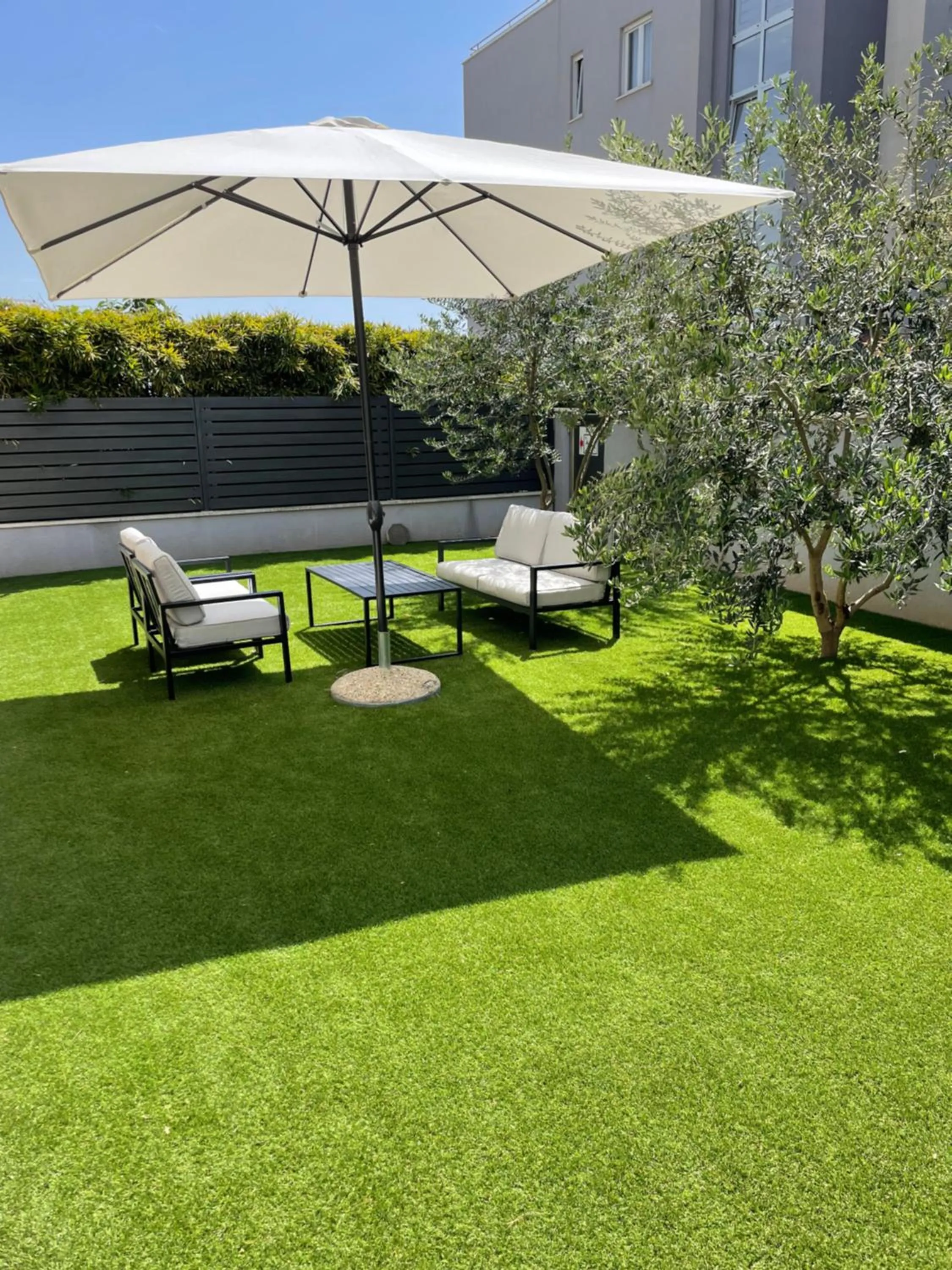 Spring in Adriatic Queen Rooms & Apartments