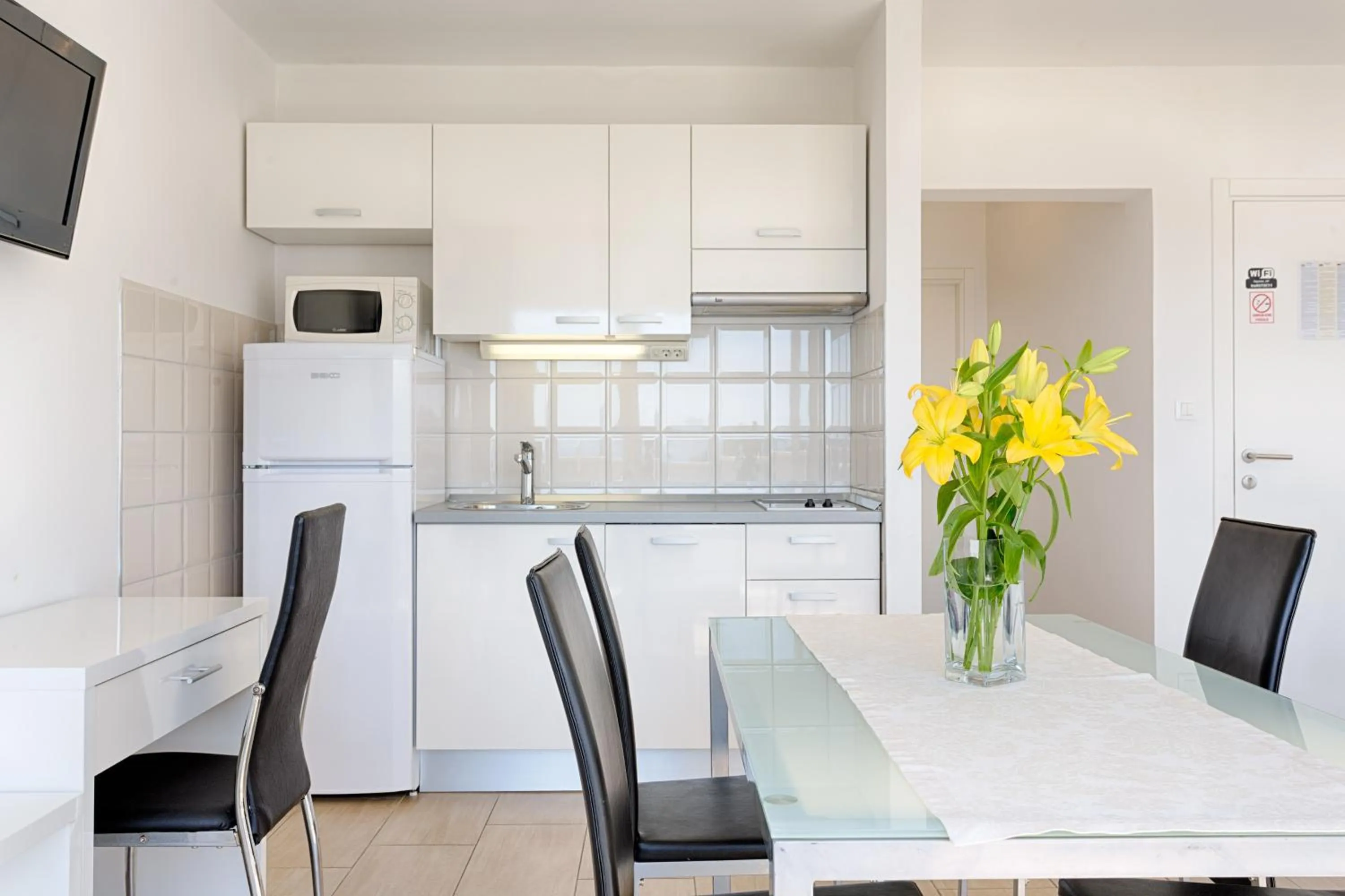 Kitchen or kitchenette in Adriatic Queen Rooms & Apartments