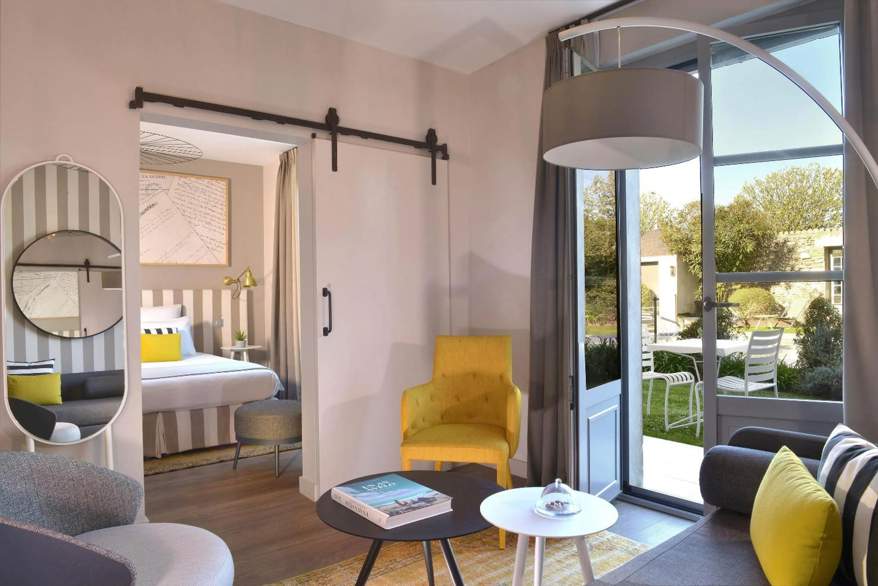 Living room, Bed in Le Général d'Elbée Hotel & Spa - Teritoria