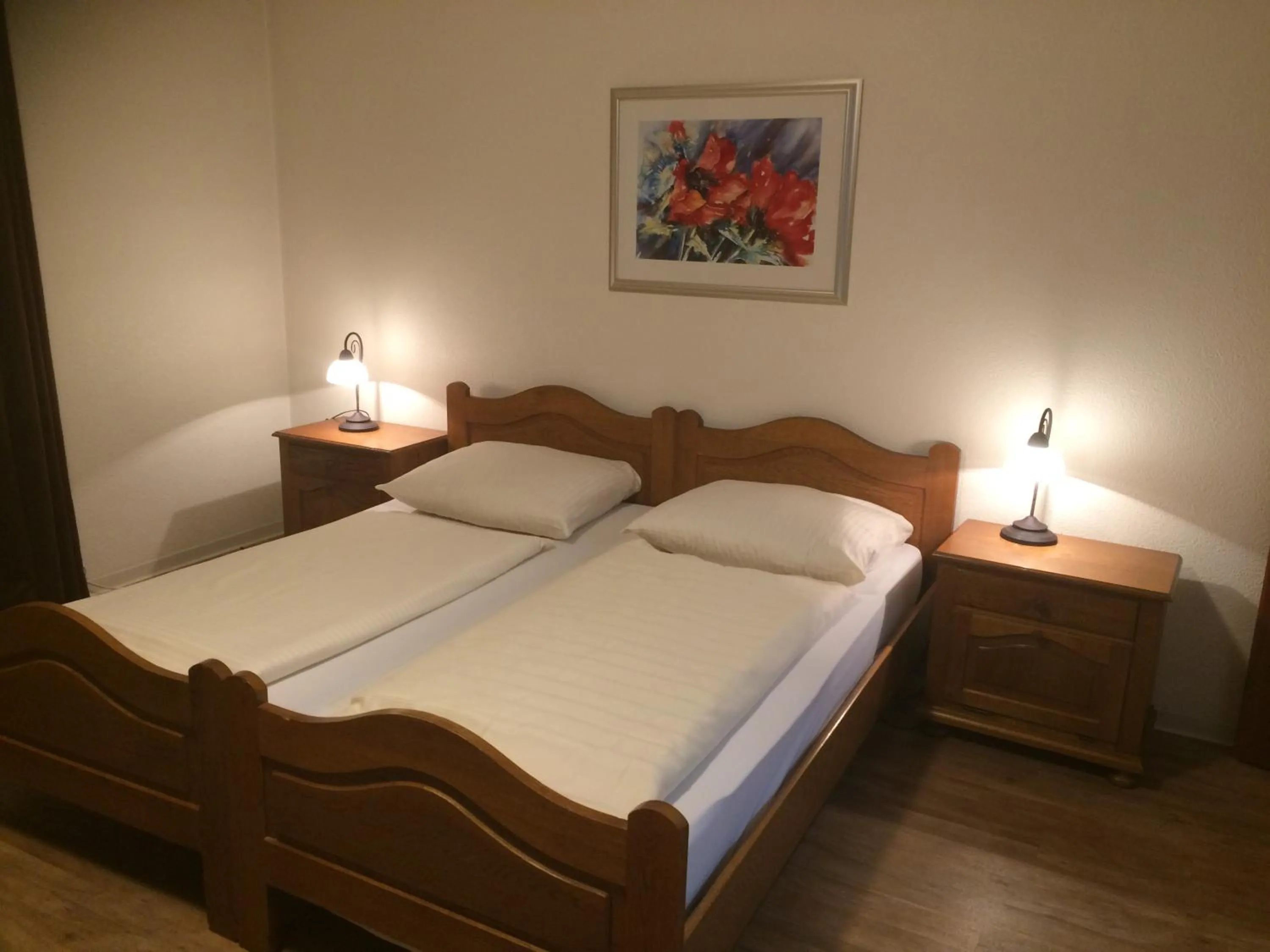 Bedroom, Bed in Hotel zum Schnackel in Mainz