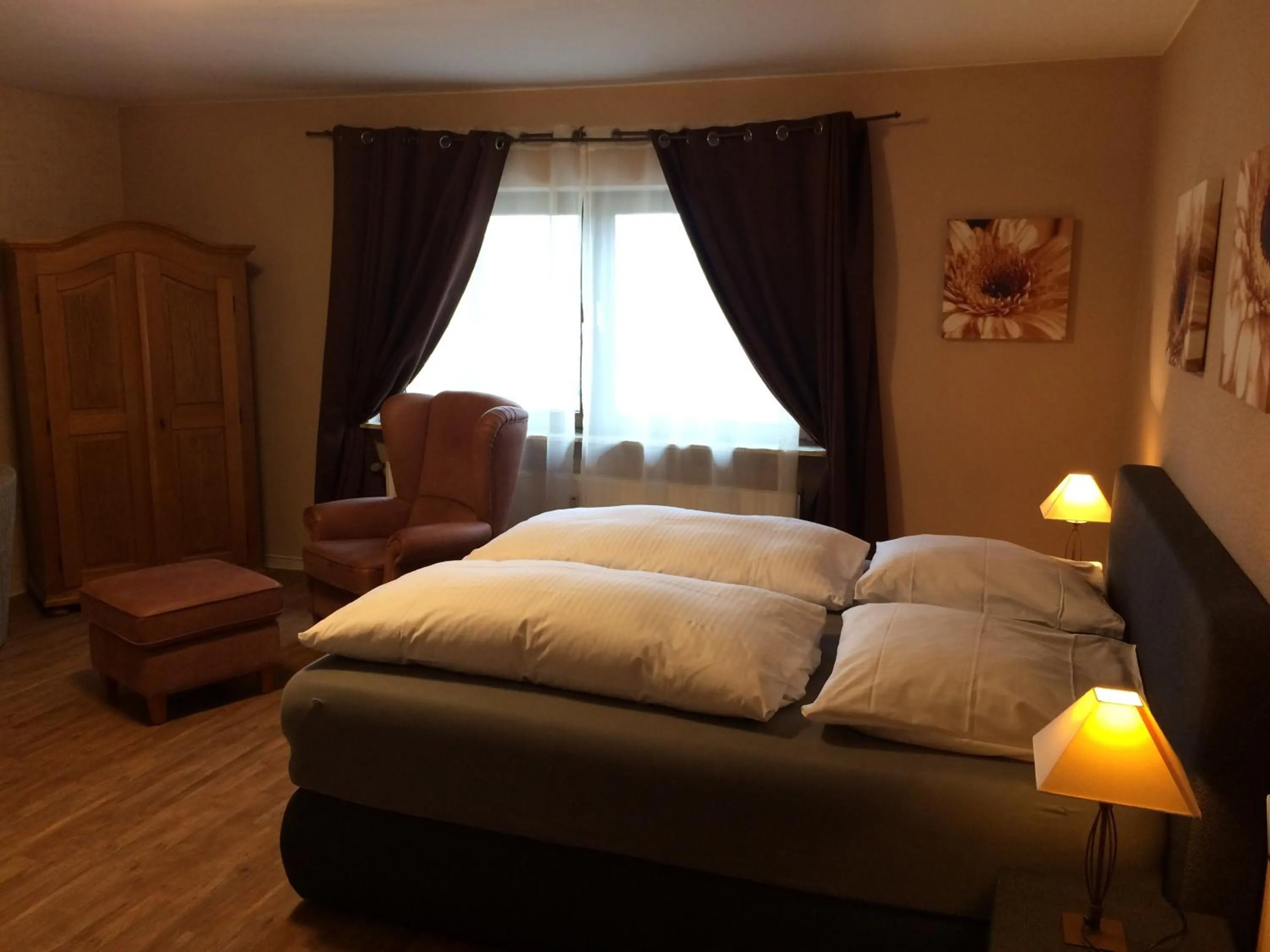 Bed in Hotel zum Schnackel in Mainz