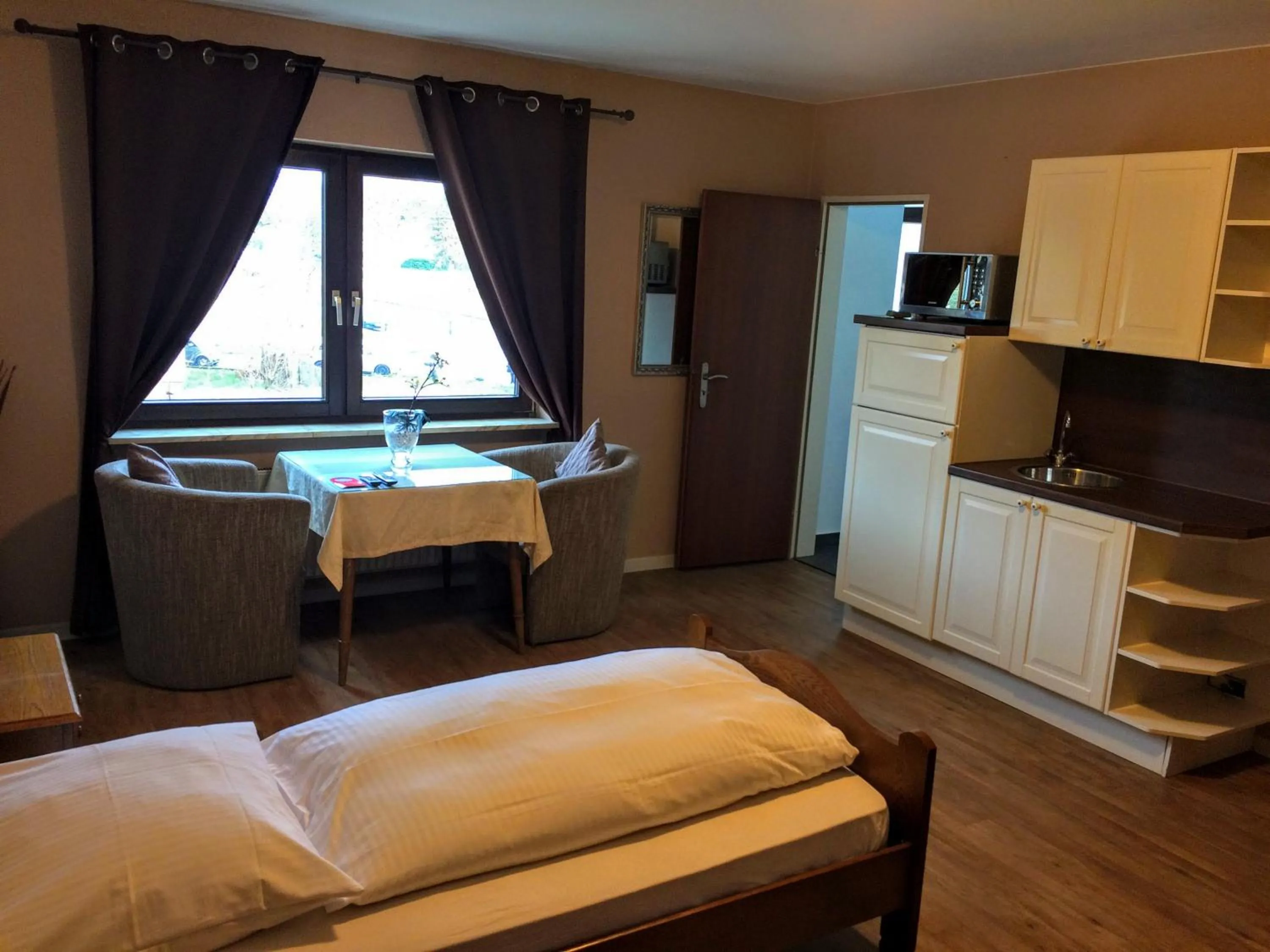 Bed in Hotel zum Schnackel in Mainz