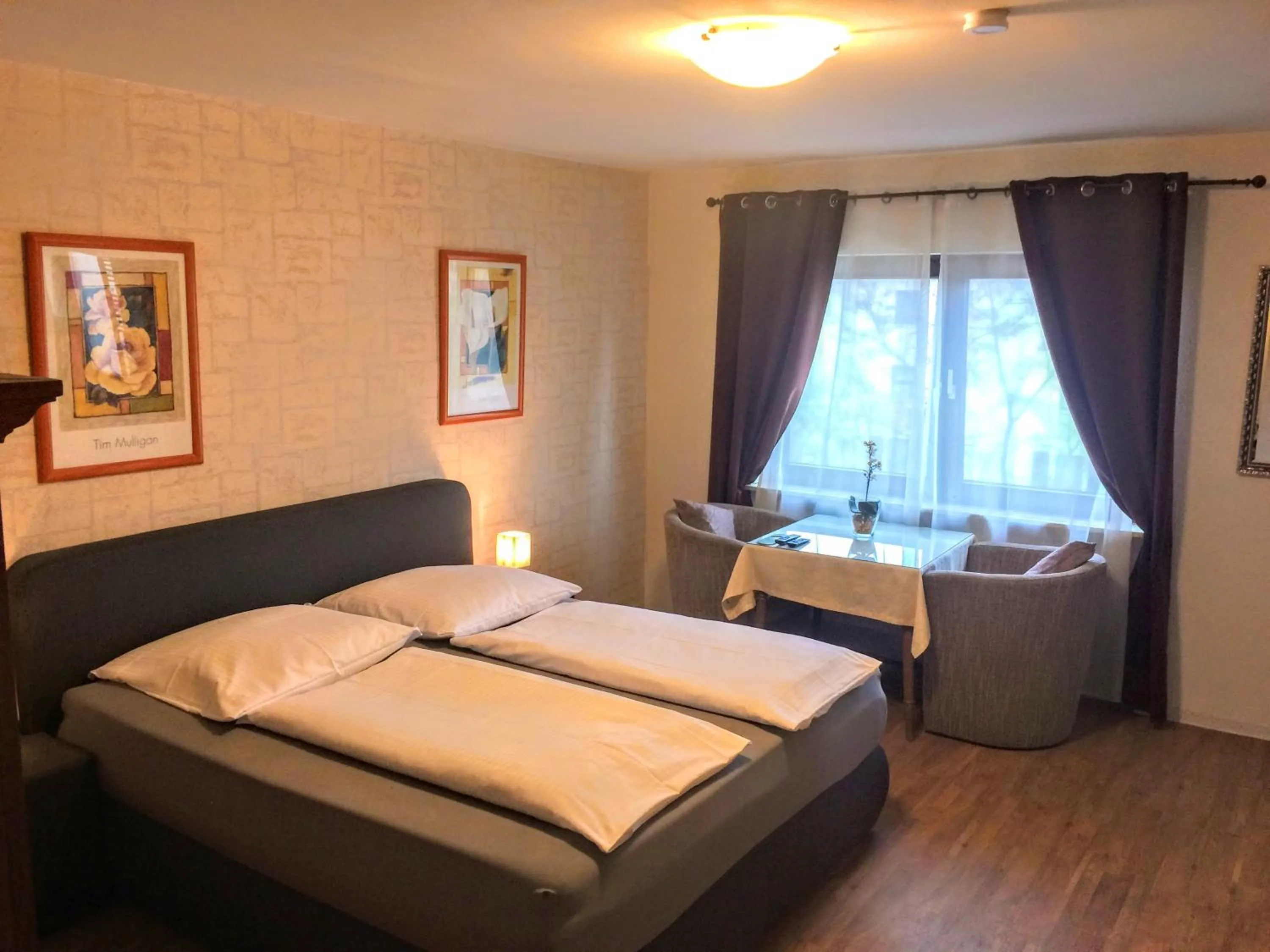 Bed in Hotel zum Schnackel in Mainz