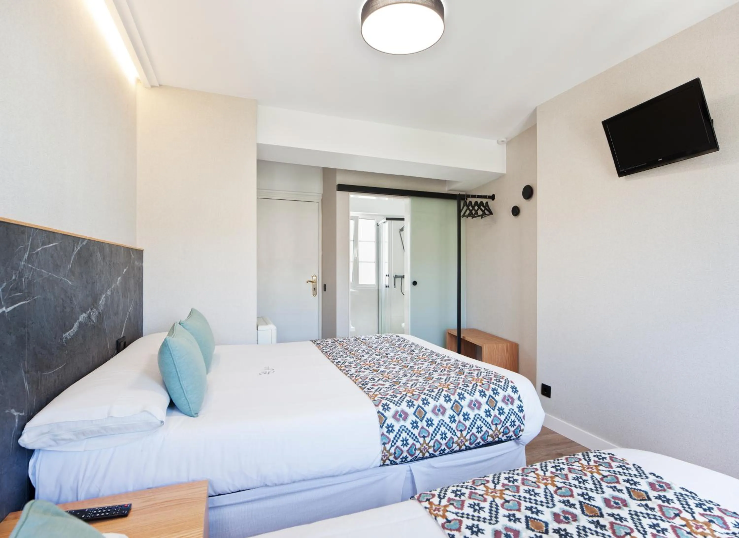 Bed in PR 25 de Julio