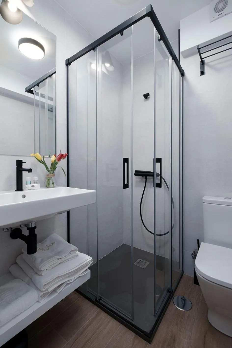 Bathroom in PR 25 de Julio