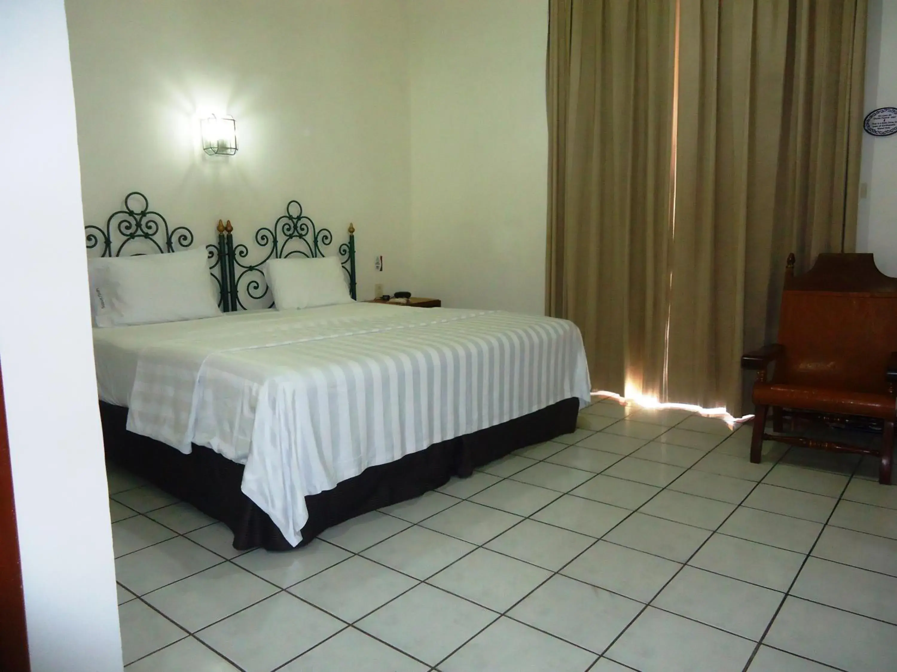Junior Suite with Balcony in Hotel Concierge Plaza Colima Junior Suite with Balcony in Hotel Concierge Plaza Colima