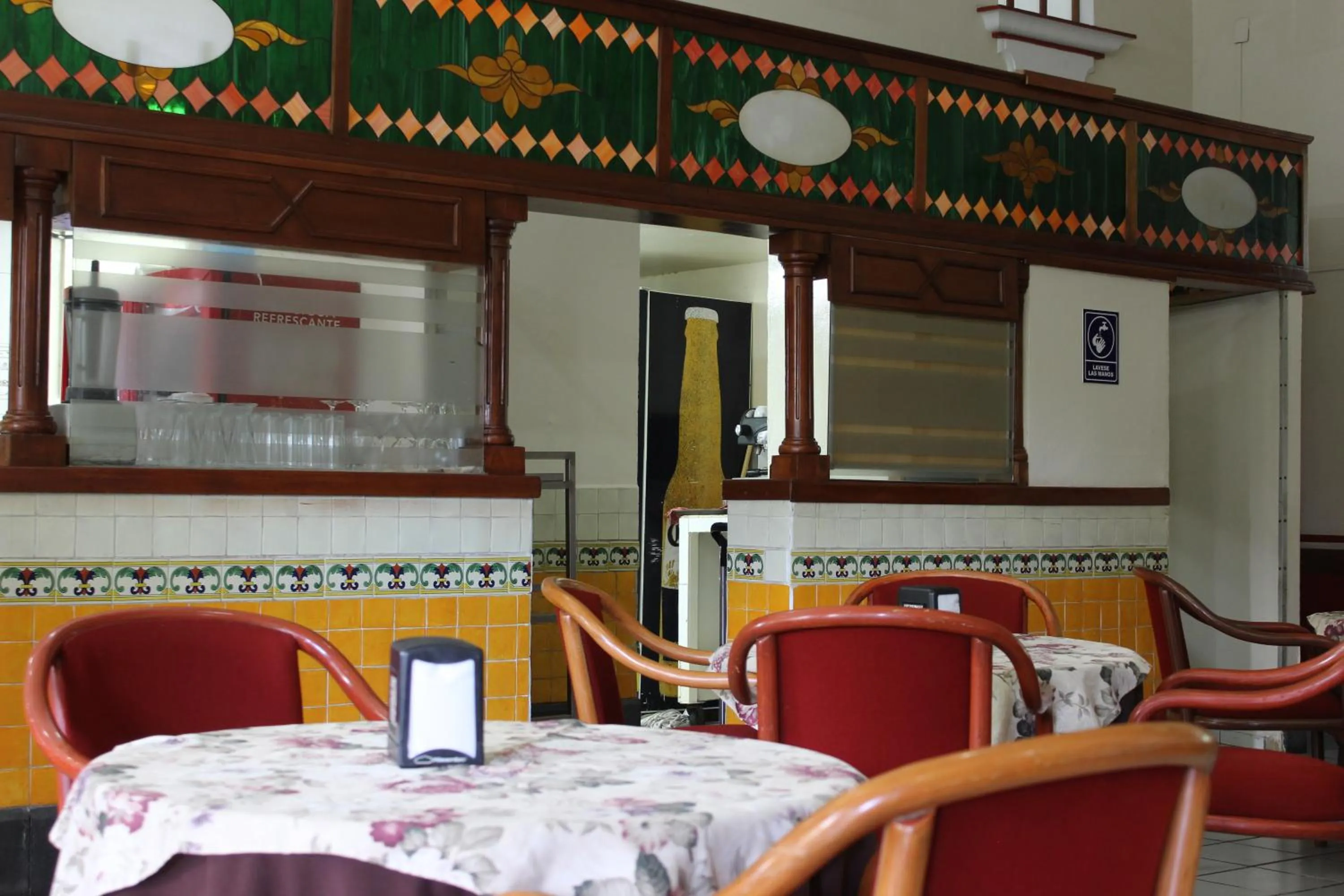 Restaurant/places to eat in Hotel Concierge Plaza Colima