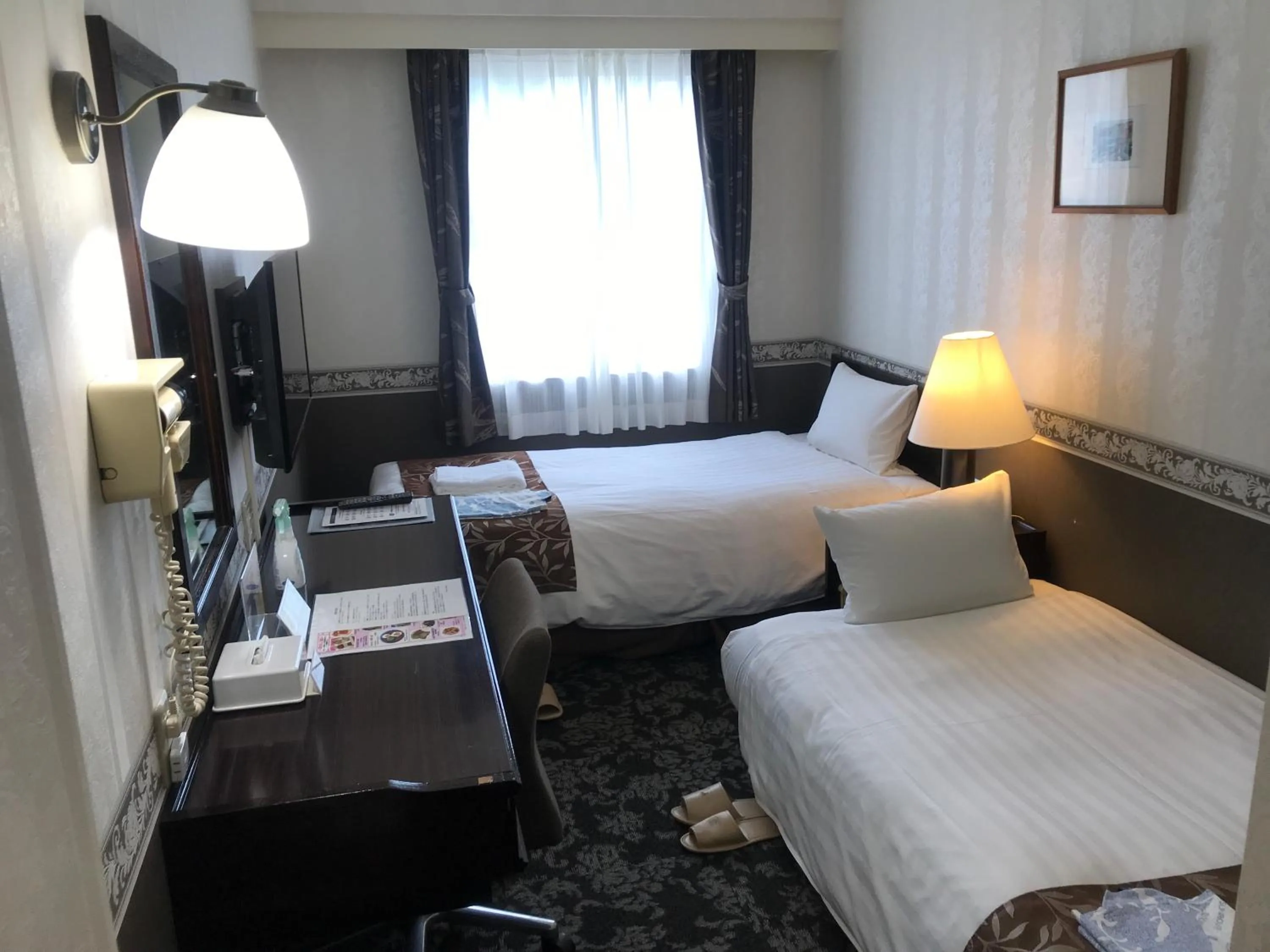 Living room, Bed in Hotel Crown Hills Kamaishi
