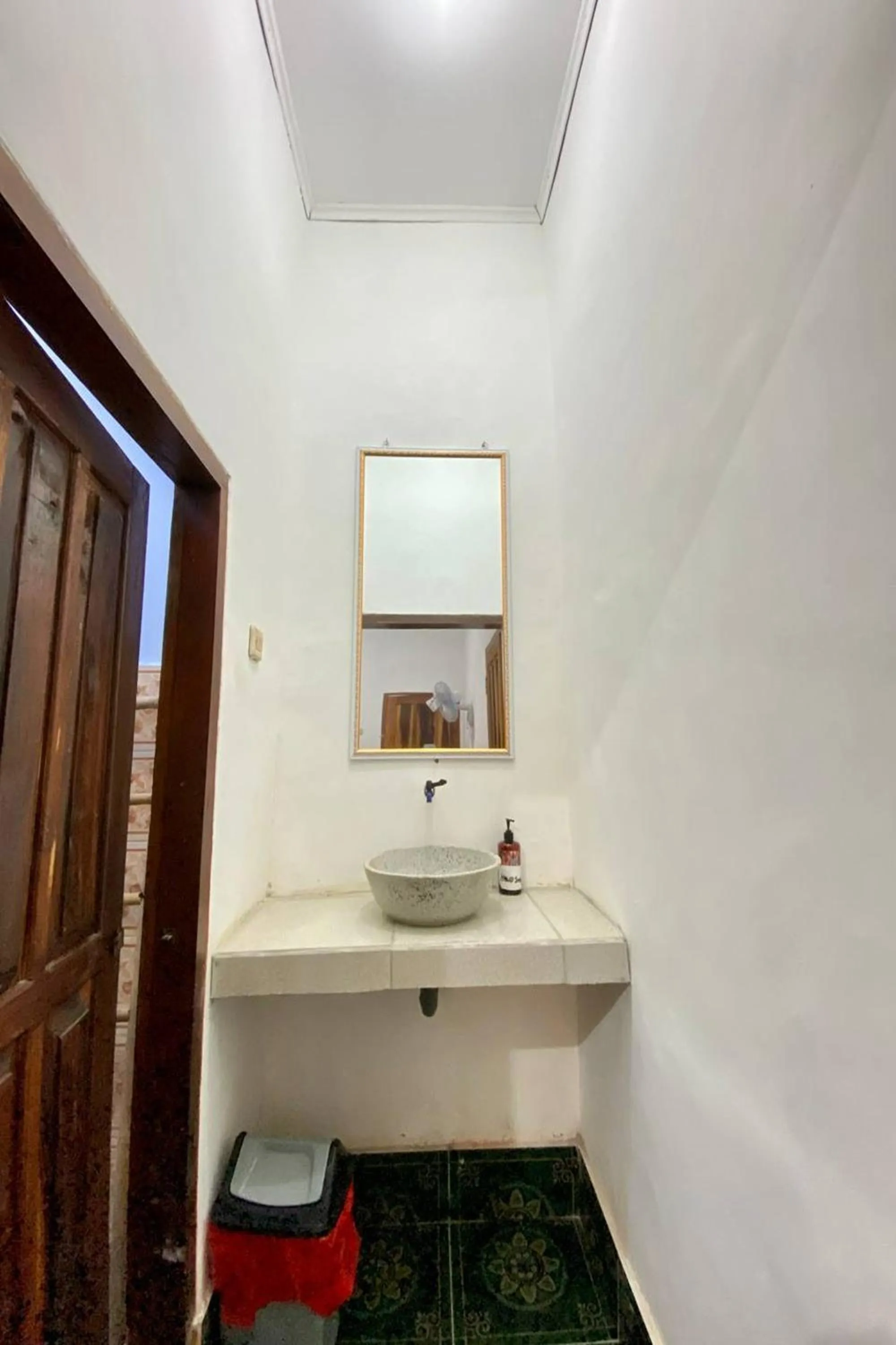 Bathroom in Duyung Rooms & Resto Gerupuk