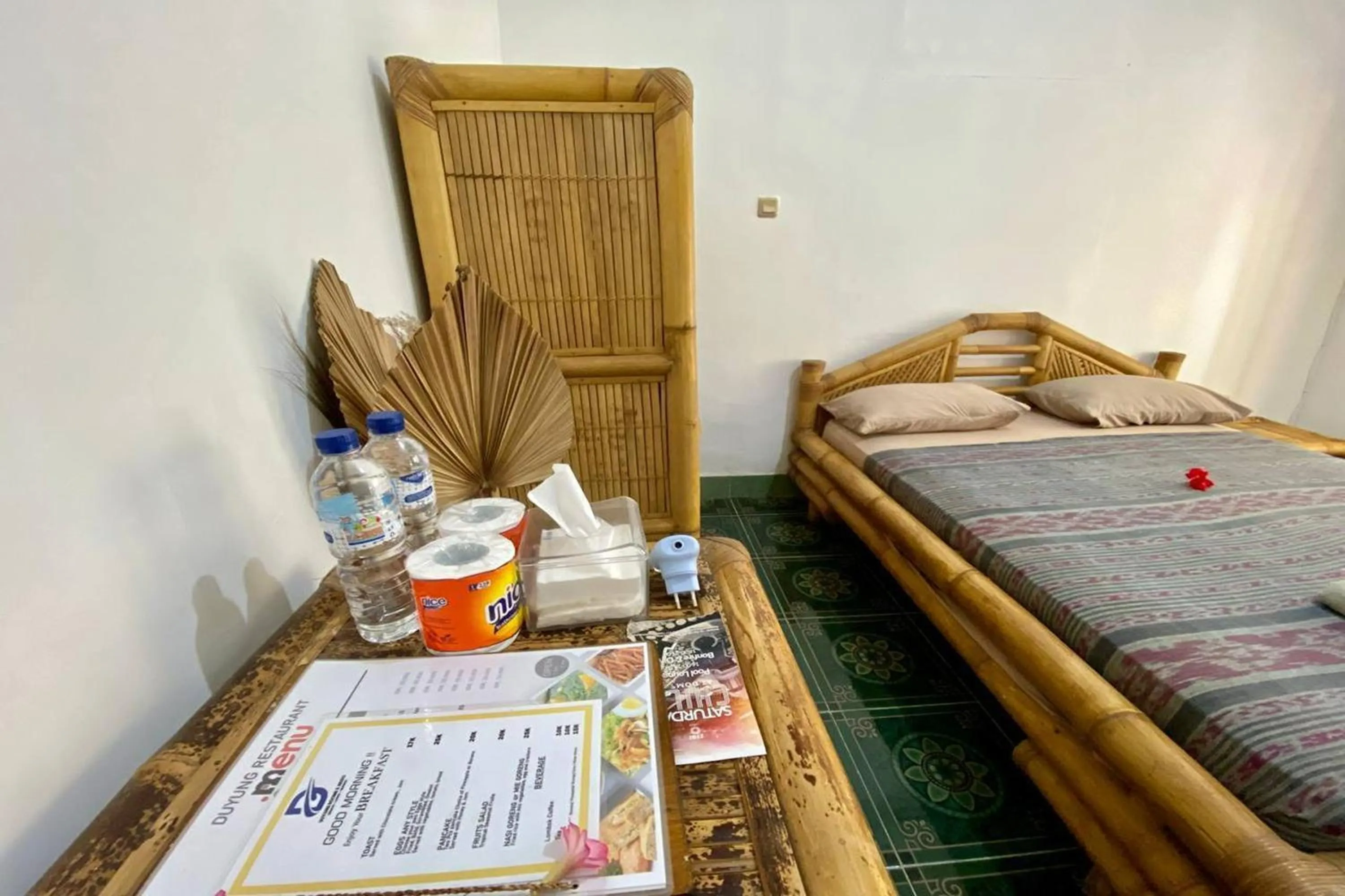 Bed in Duyung Rooms & Resto Gerupuk