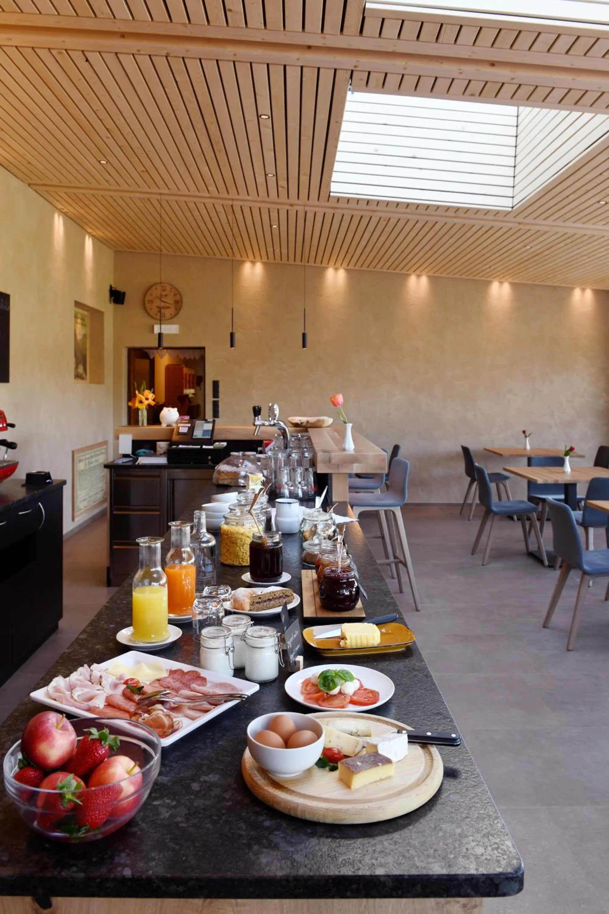 Buffet breakfast in Bad St Isidor