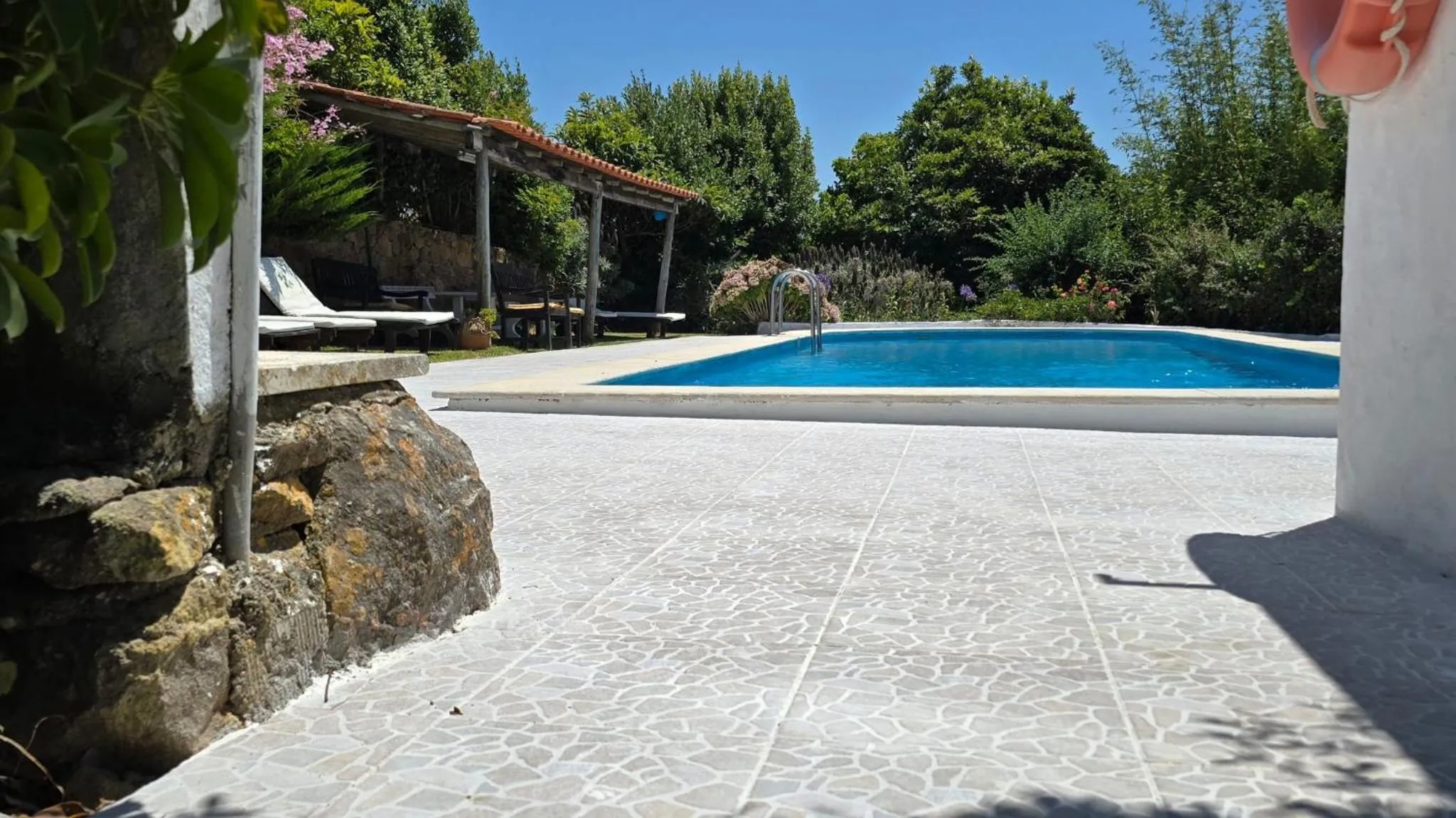 Pool view in Porto Monte