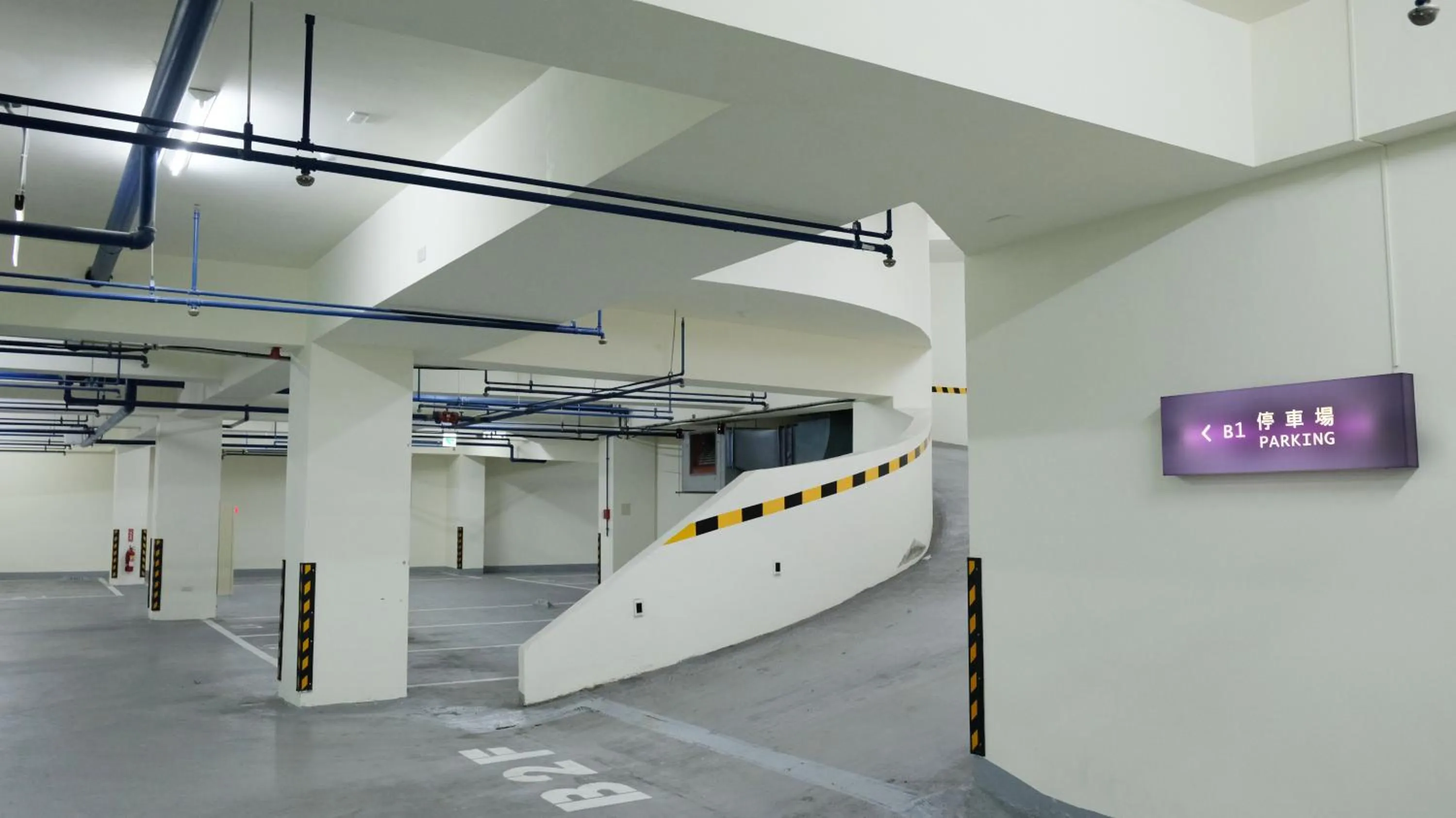 Parking in GOGO Hotel 逢甲館