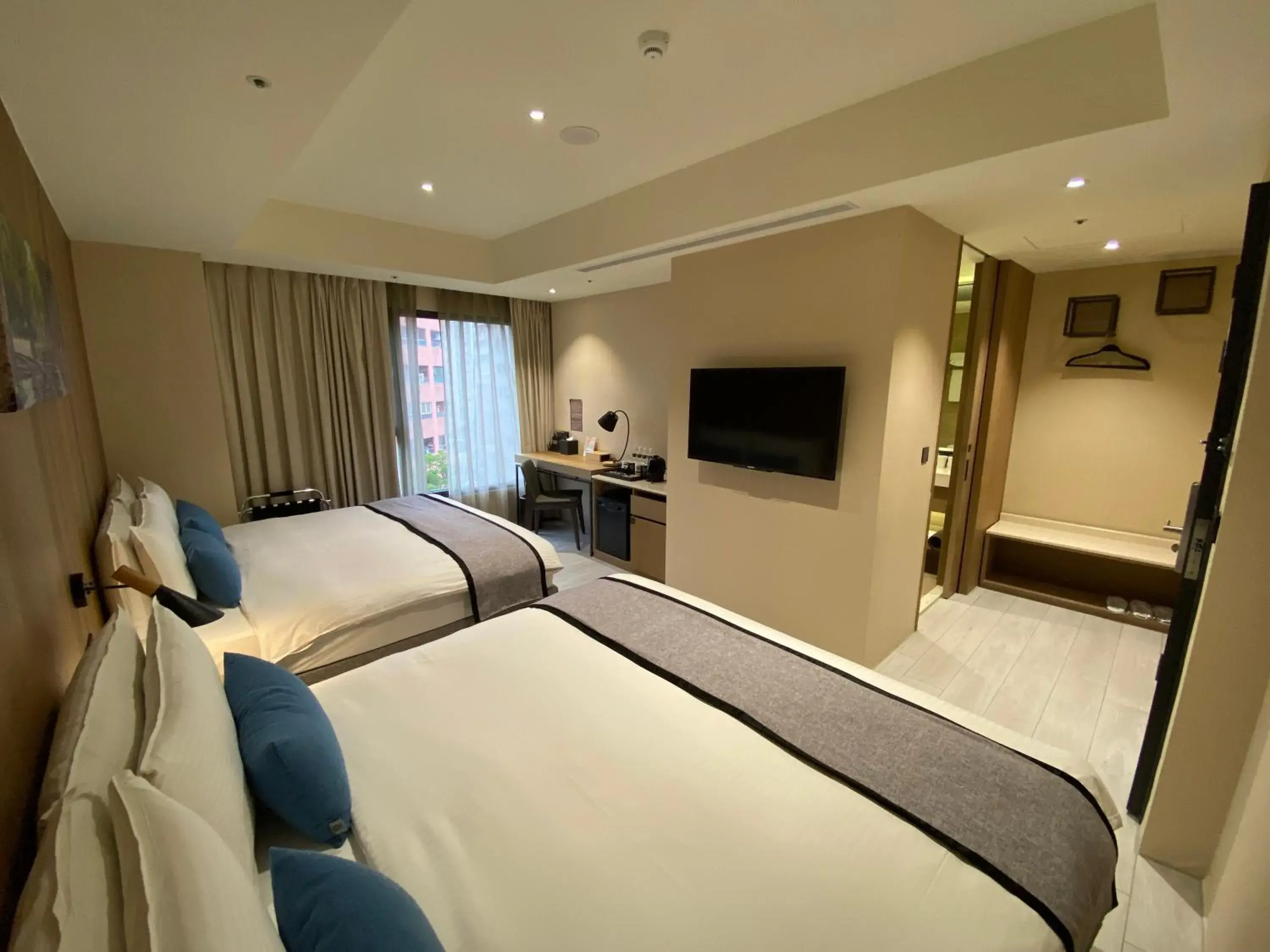 Quadruple Room with Bath in GOGO Hotel 逢甲館 Quadruple Room with Bath in GOGO Hotel 逢甲館