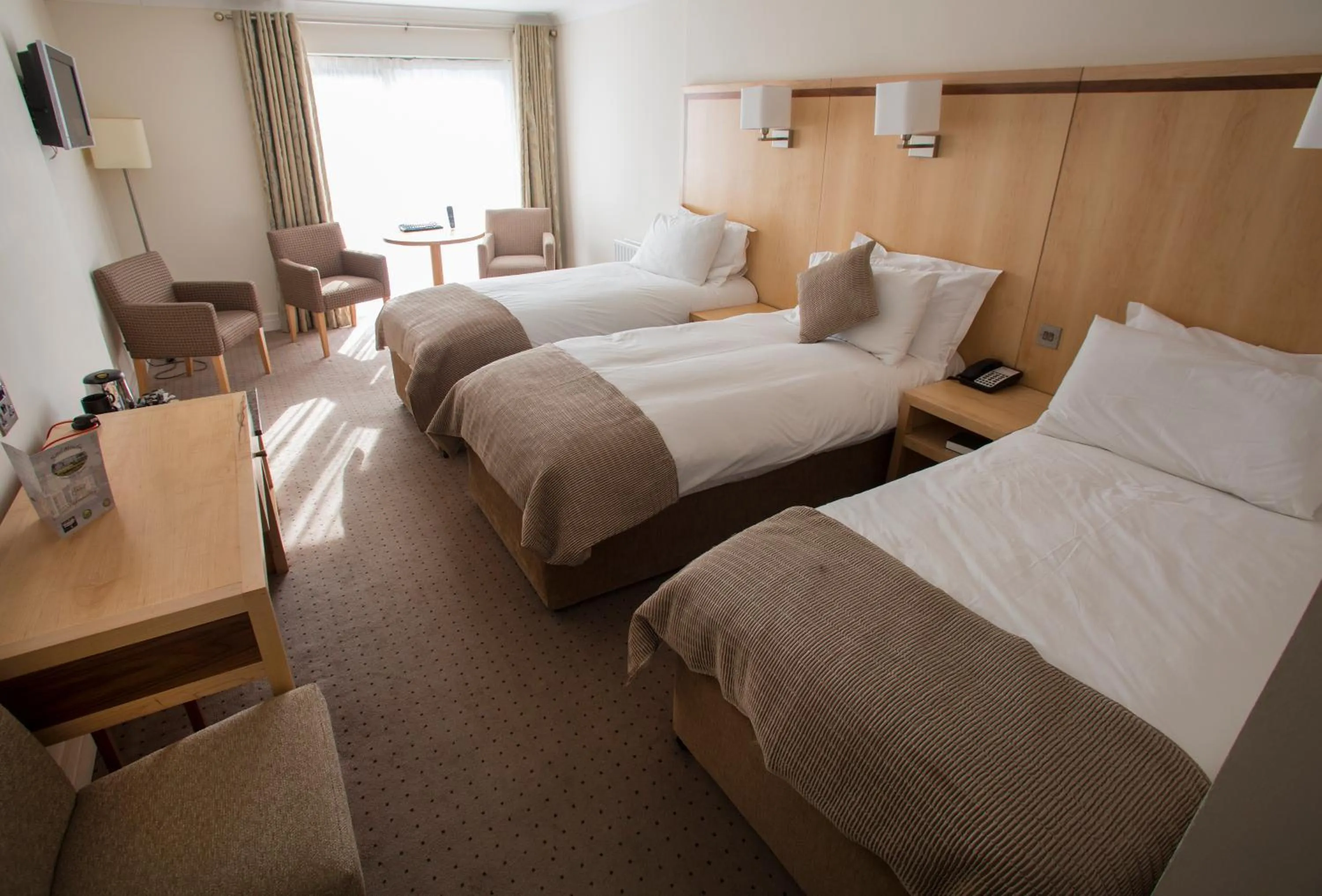 Bed in Hotel Minella & Leisure Centre