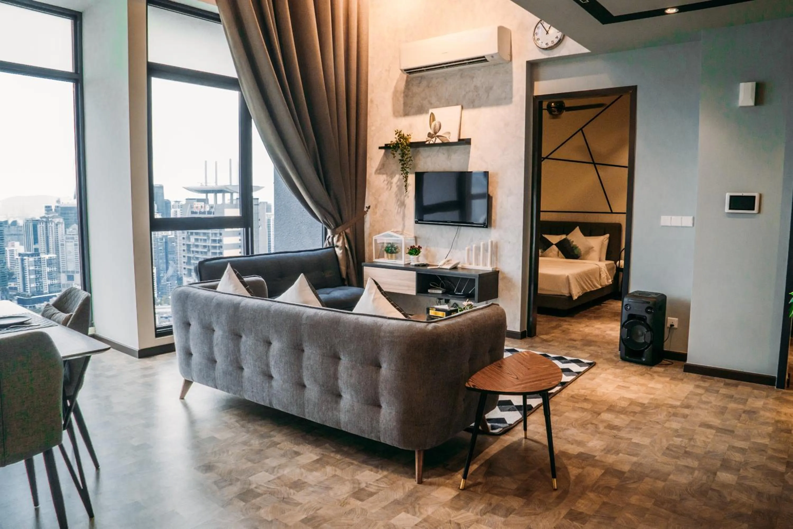 TV and multimedia in Expressionz 48th floor Sky Pool