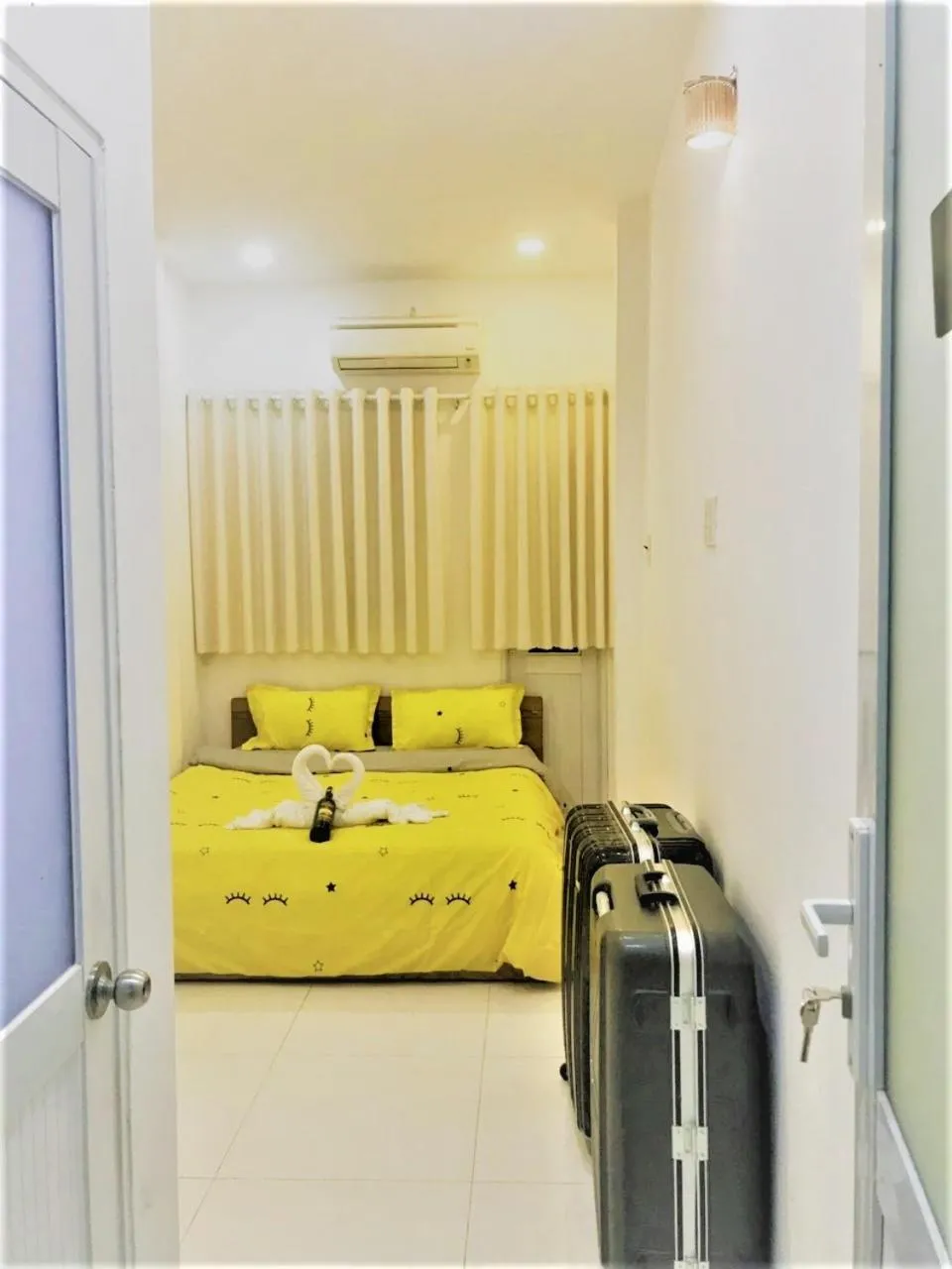 Photo of the whole room, Bed in H Best Hostel Cafe SaiGon