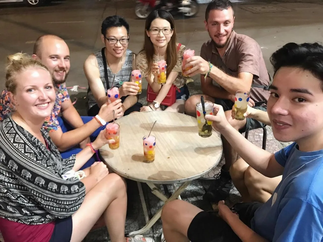 H Best Hostel Cafe SaiGon