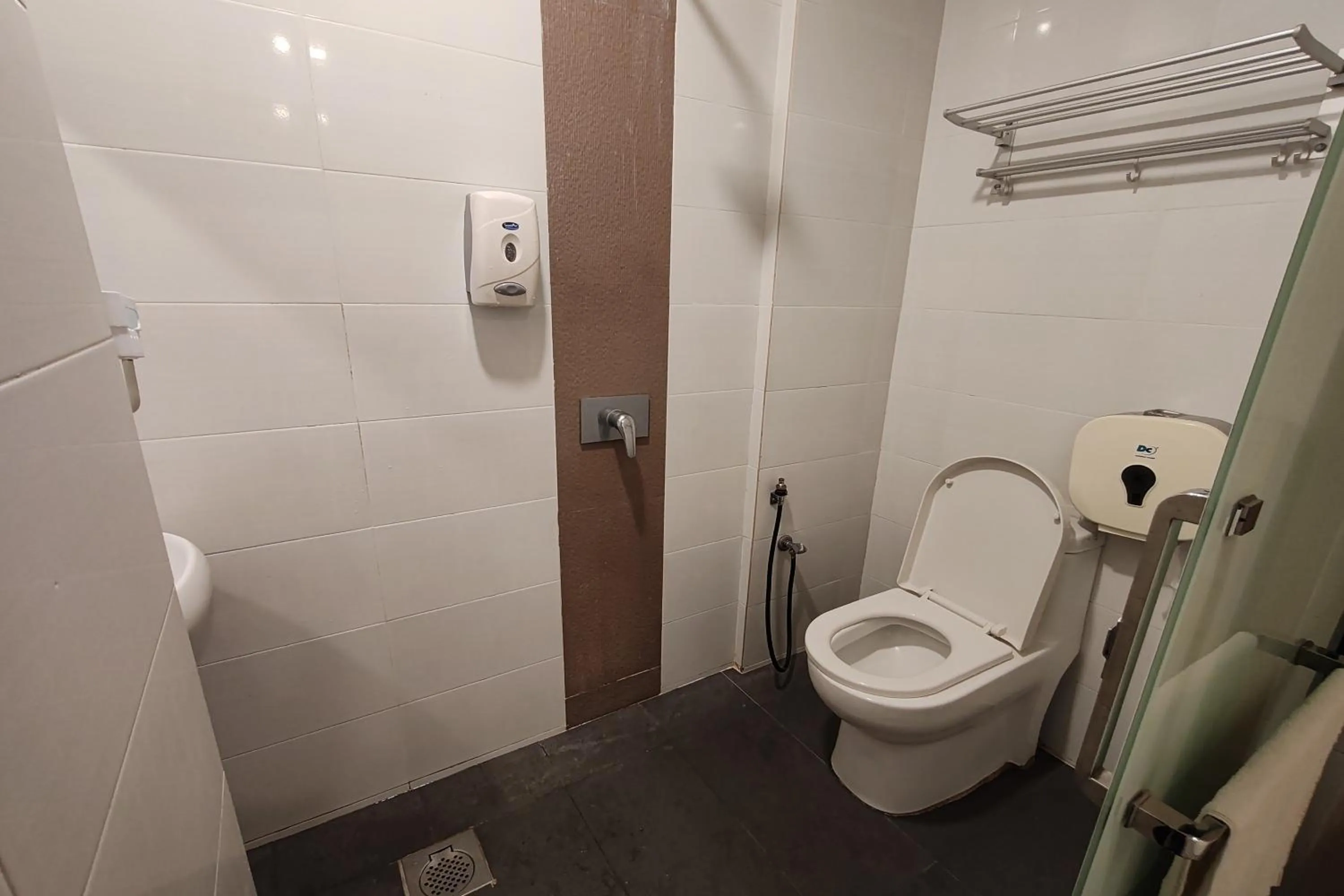 Bathroom in Hotel 18 Ipoh Aeon Mall