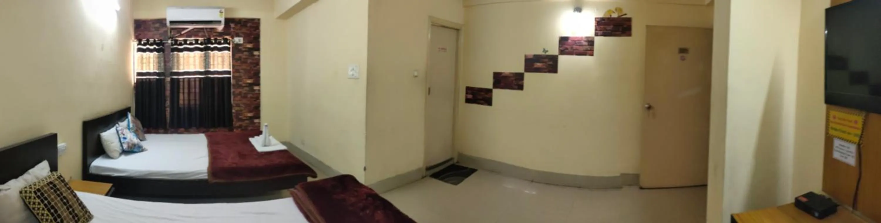 Bed in The Salvation Army RED SHIELD GUEST HOUSE