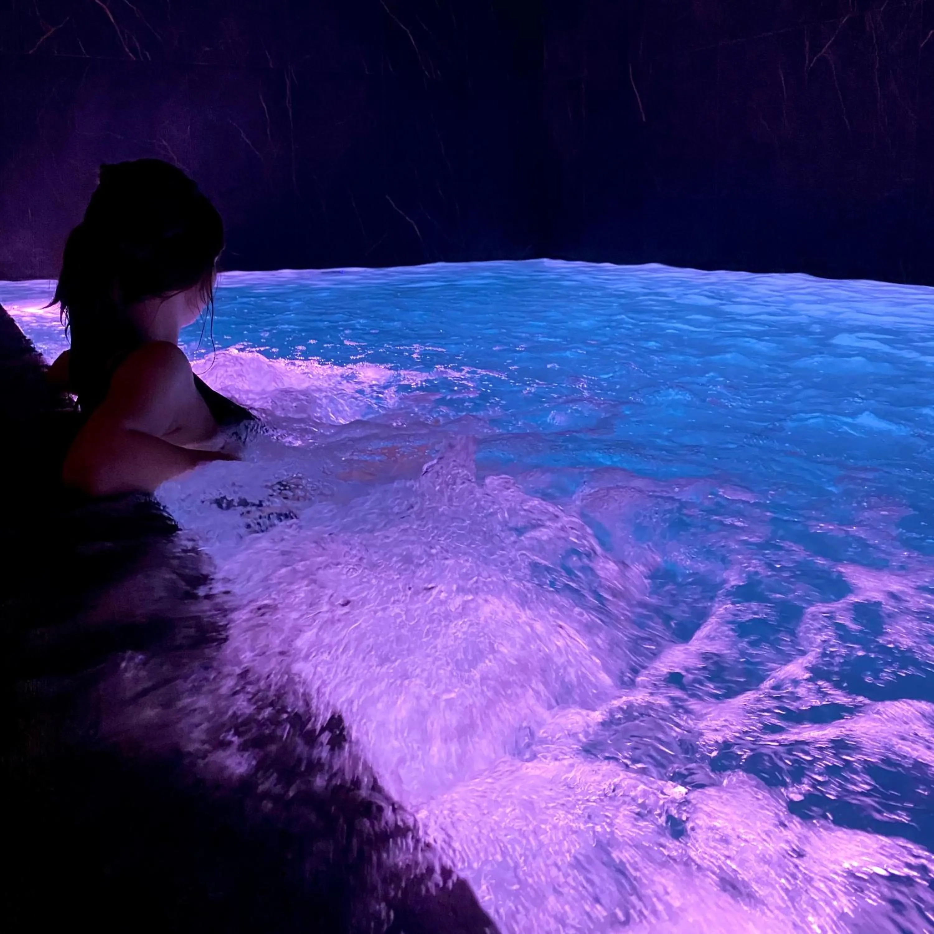 Hot Tub in Harmon House - Hotel & Spa